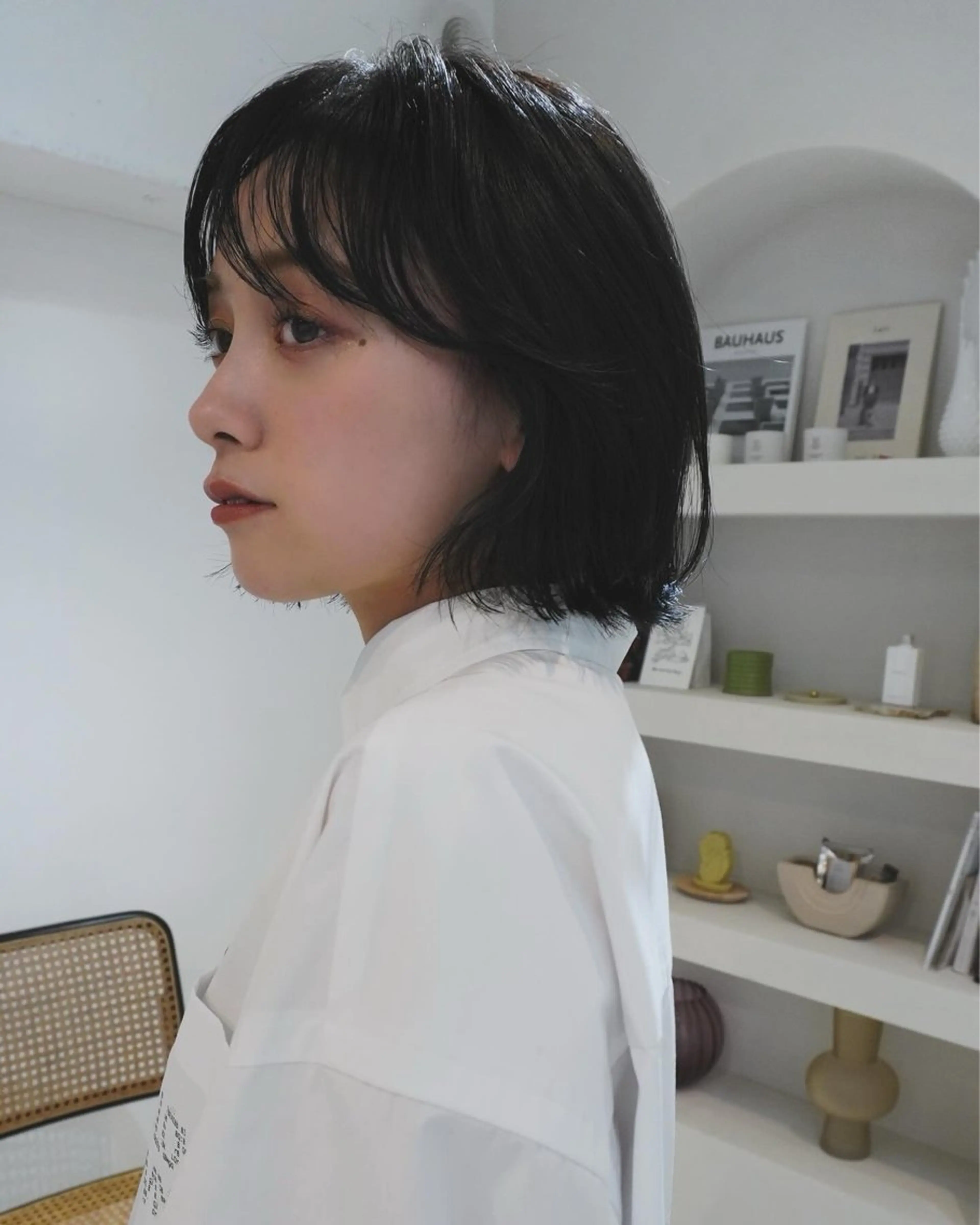 ショート ボブ 外ハネヘア カット ヘアカラー KITE AYUMIのヘアスタイル