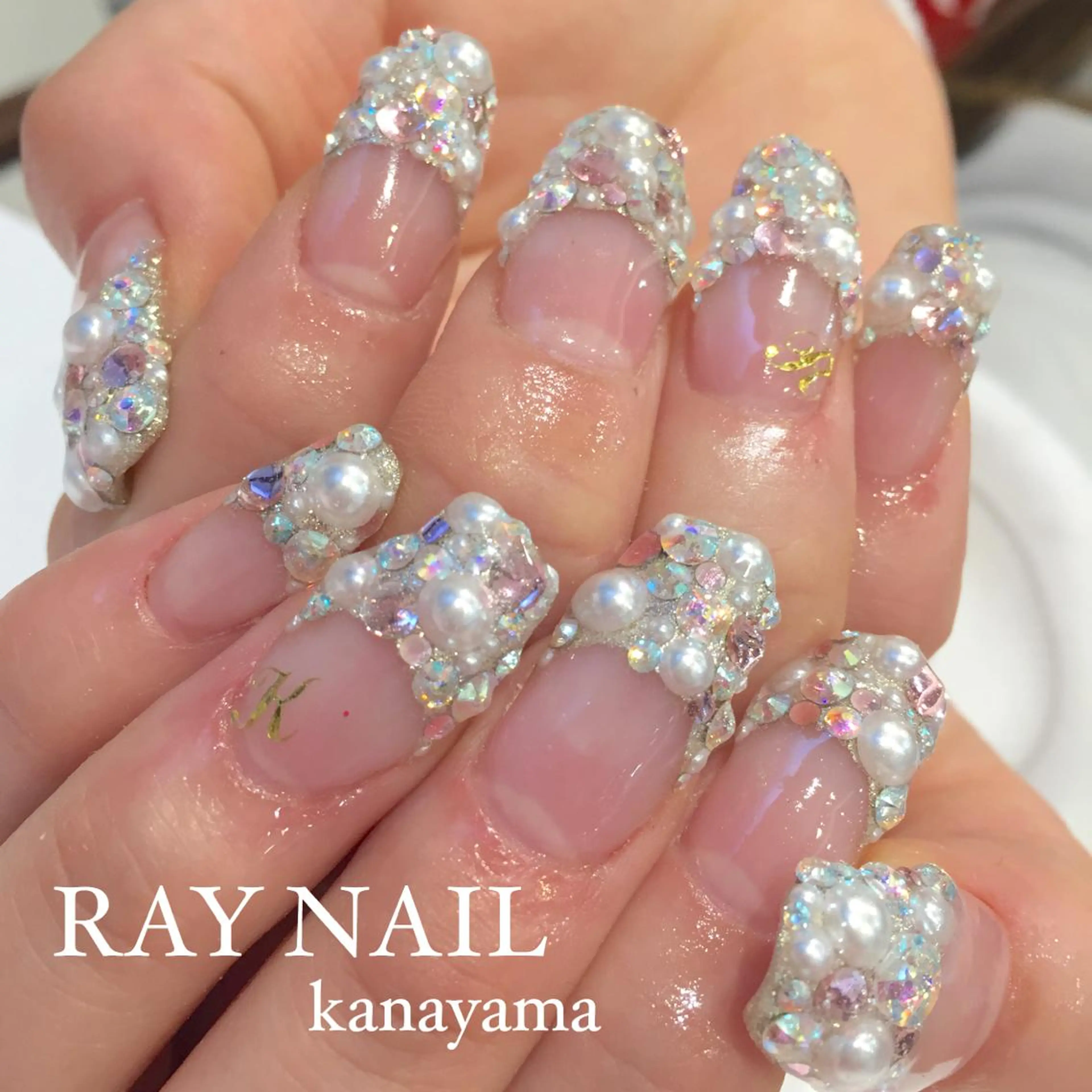 ネイル フレンチネイル スカルプネイル ストーンネイル ハンドネイル Arowa 伊田のネイルデザイン