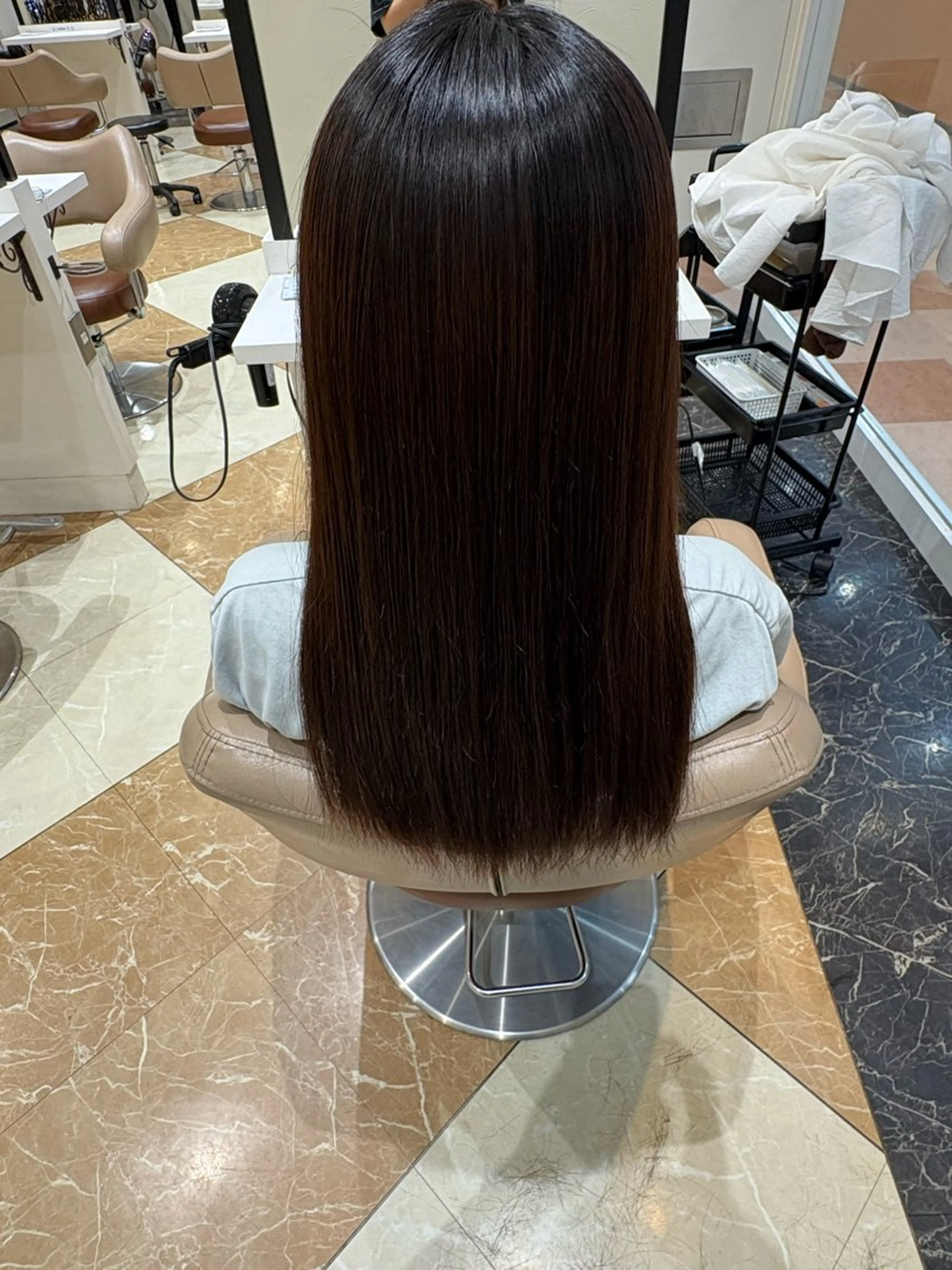 ロング 髪質改善カラー なーこ💖🌈のヘアスタイル