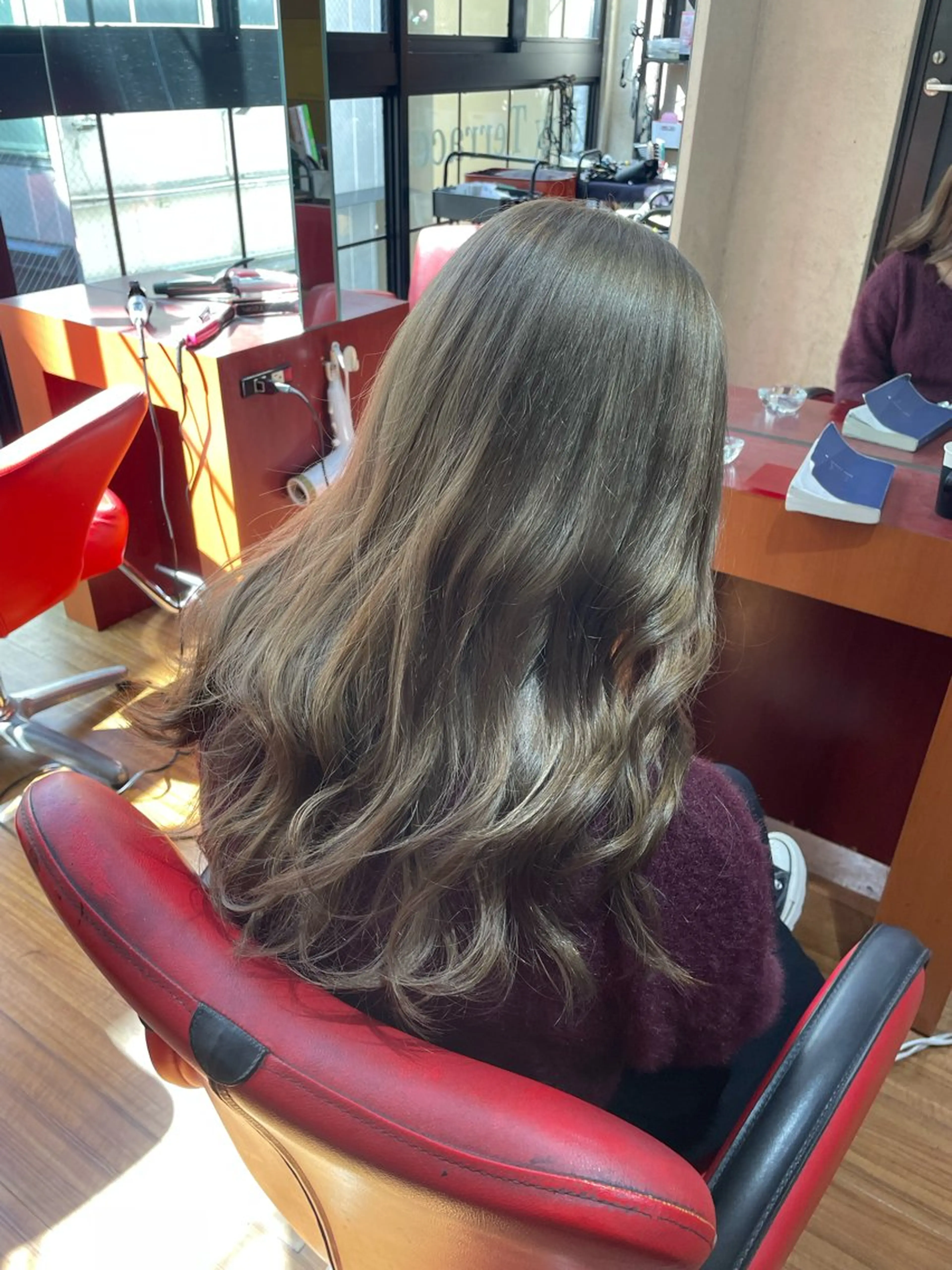 ロング ヘアカラー トリートメント 奥野碧🌈艶髪 /ダメージレスカラーのヘアスタイル