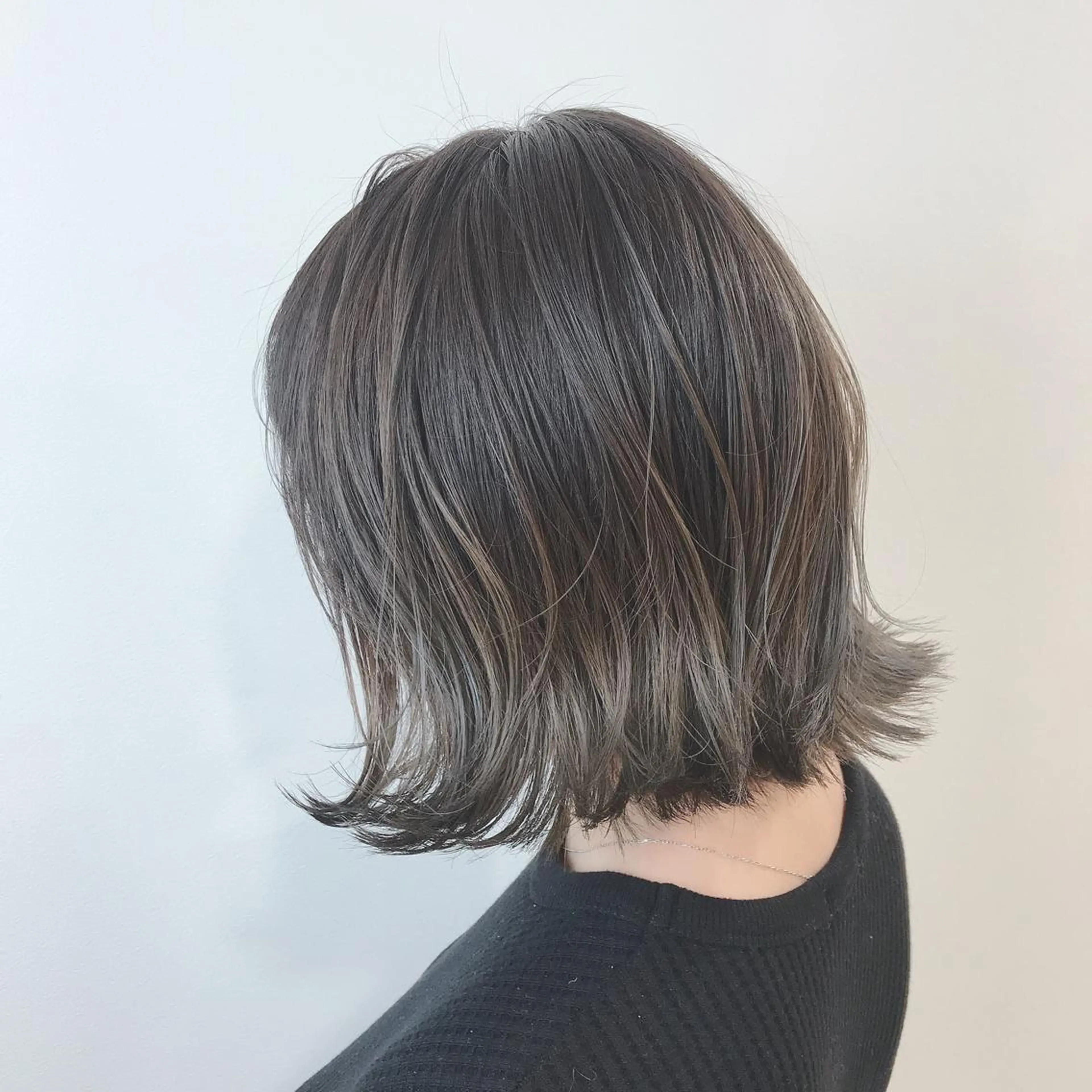 ミディアム カット ヘアカラー ヤマシタ ミサキのヘアスタイル