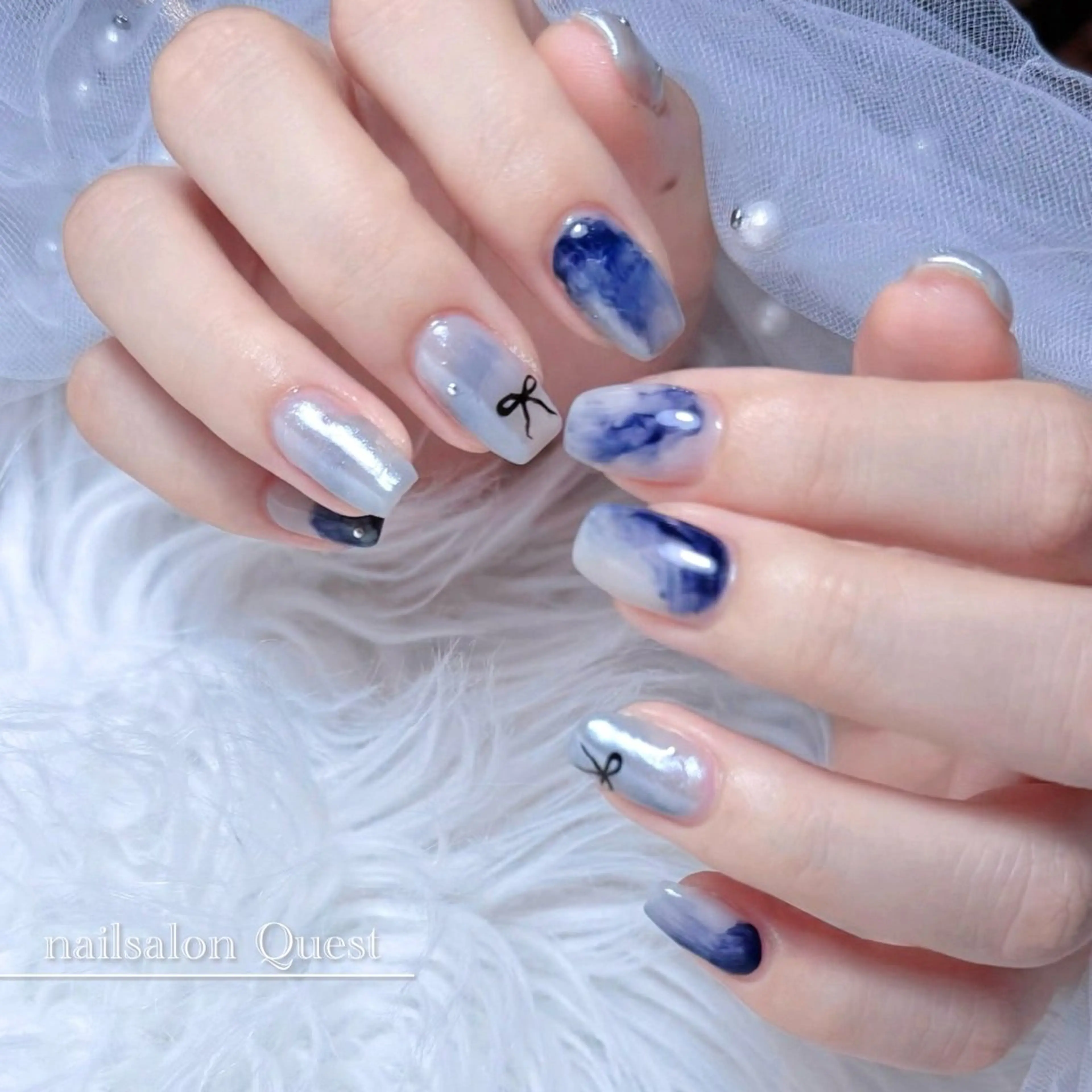 ネイル ブルー ミラーネイル ニュアンスネイル ハンドネイル nailsalon Questのネイルデザイン