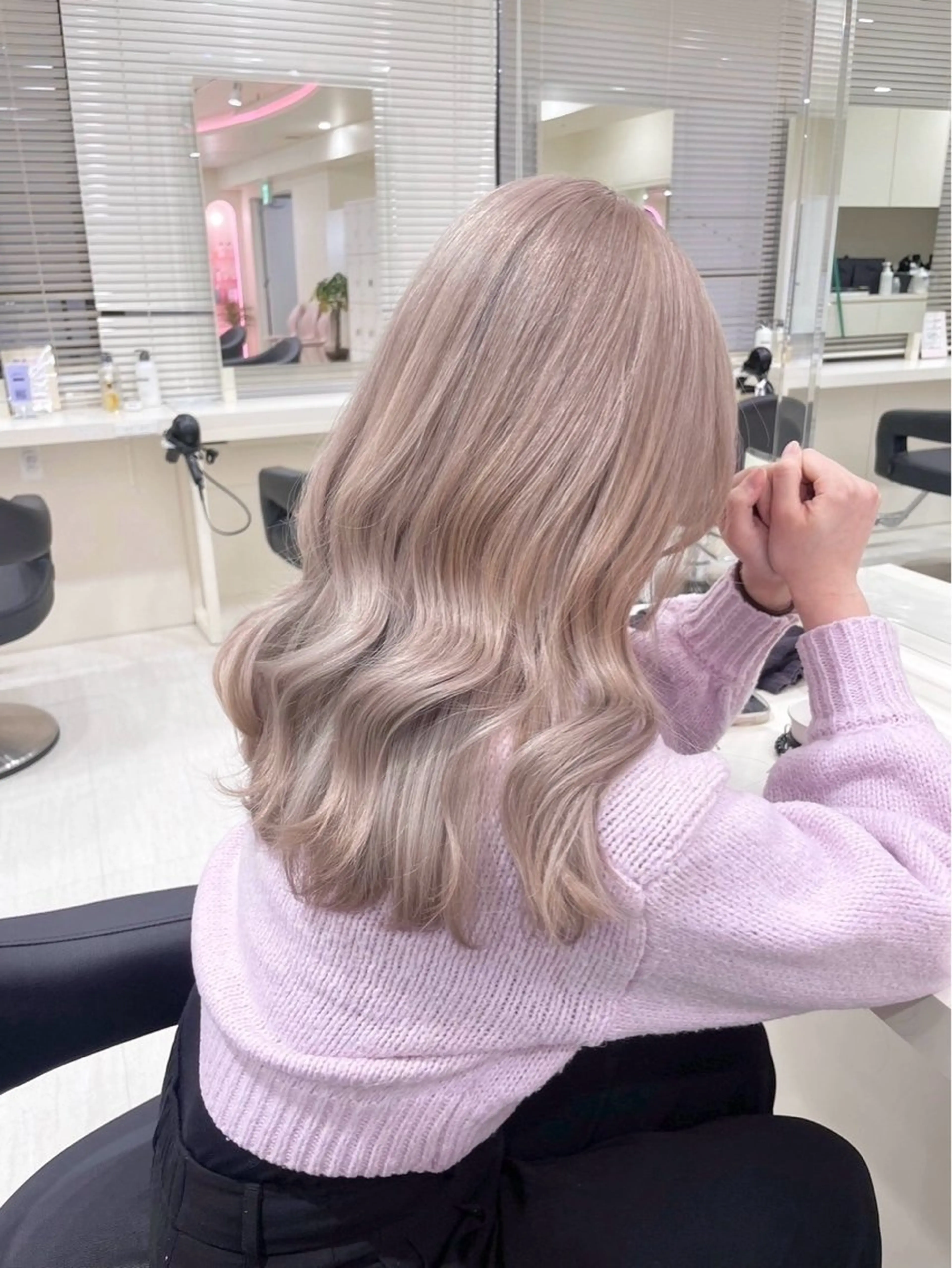 カラー 透明感ハイトーン/ ベージュ/りくと🦔のヘアスタイル