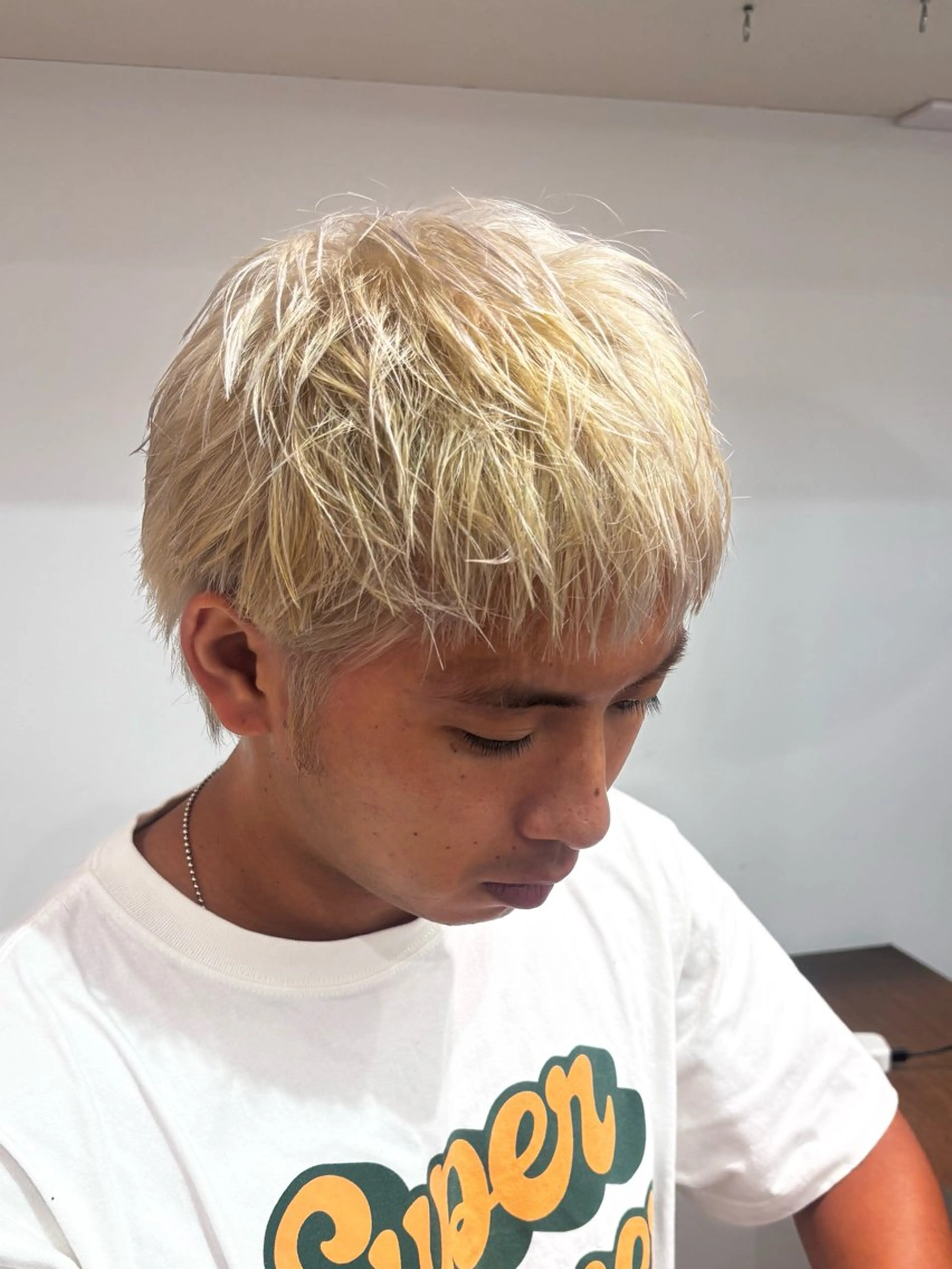 ショート ヘアカラー 石崎 啓太のヘアスタイル