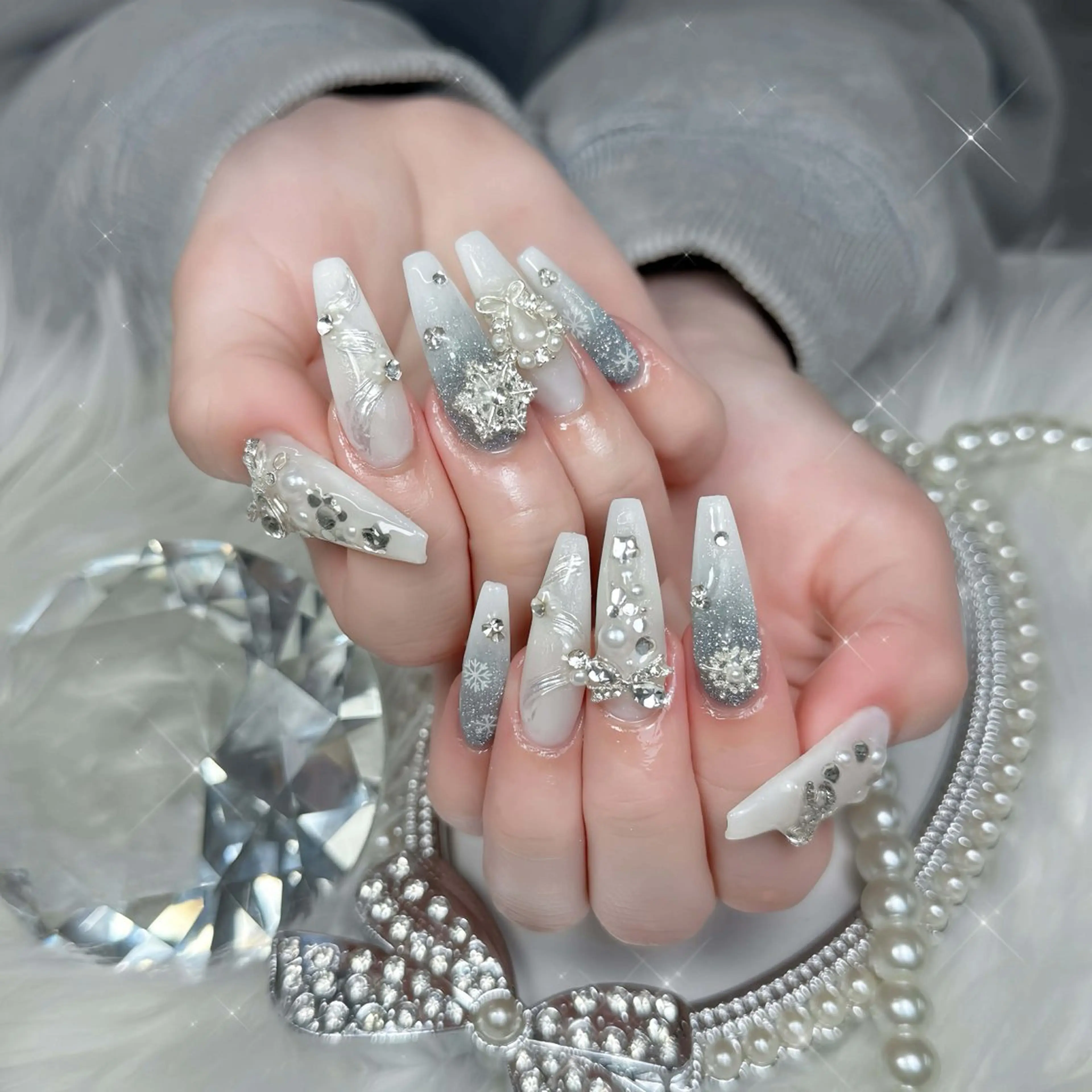 ネイル アートネイル オーロラネイル ブラウン ジェルネイル グラデーション ハンドネイル ハンドケア Nova Nail Shinsaiのネイルデザイン