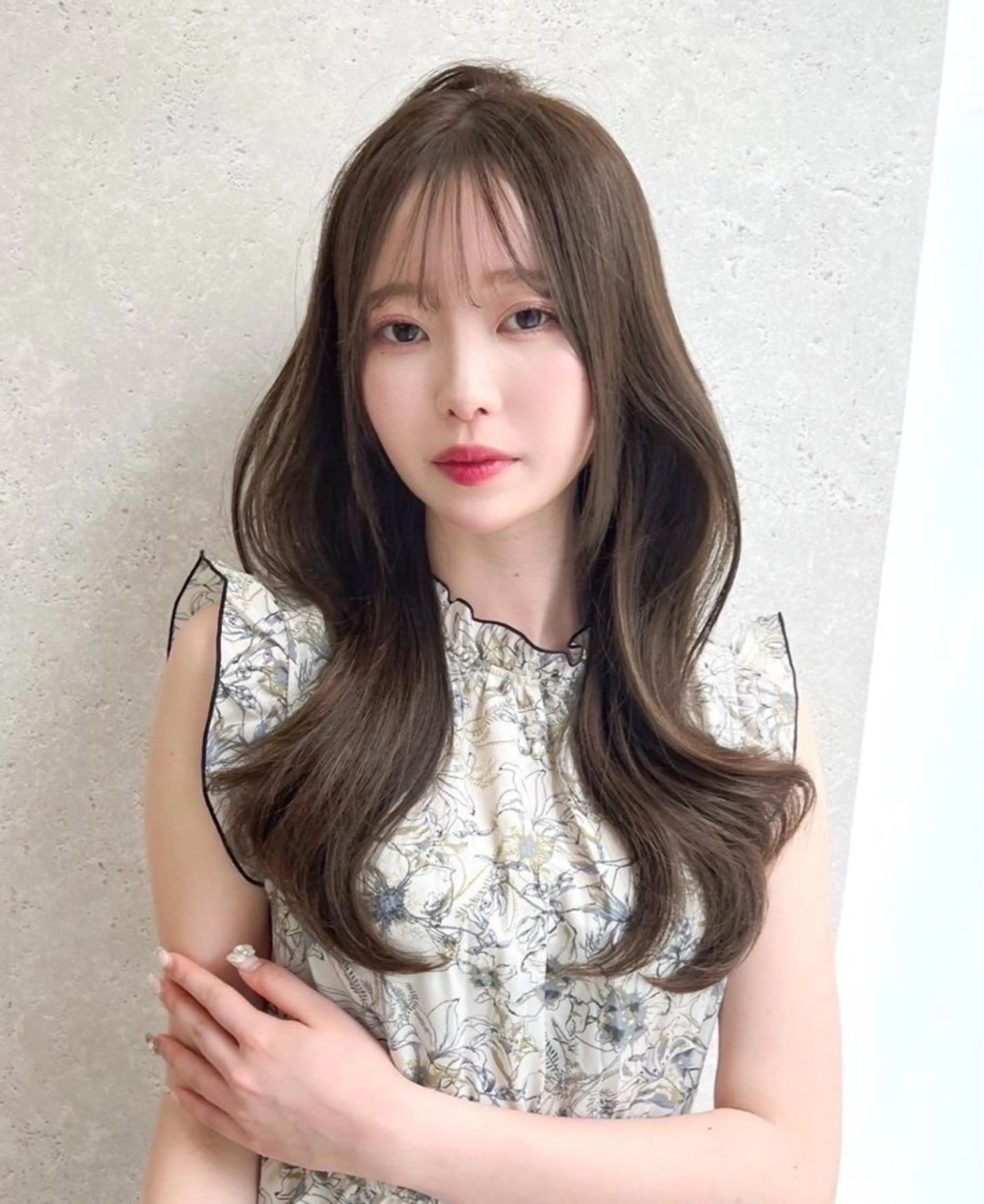 ロング カット ヘアカラー トリートメント 韓国ヘア/ブリーチ無 しWカラー/オリーブのヘアスタイル