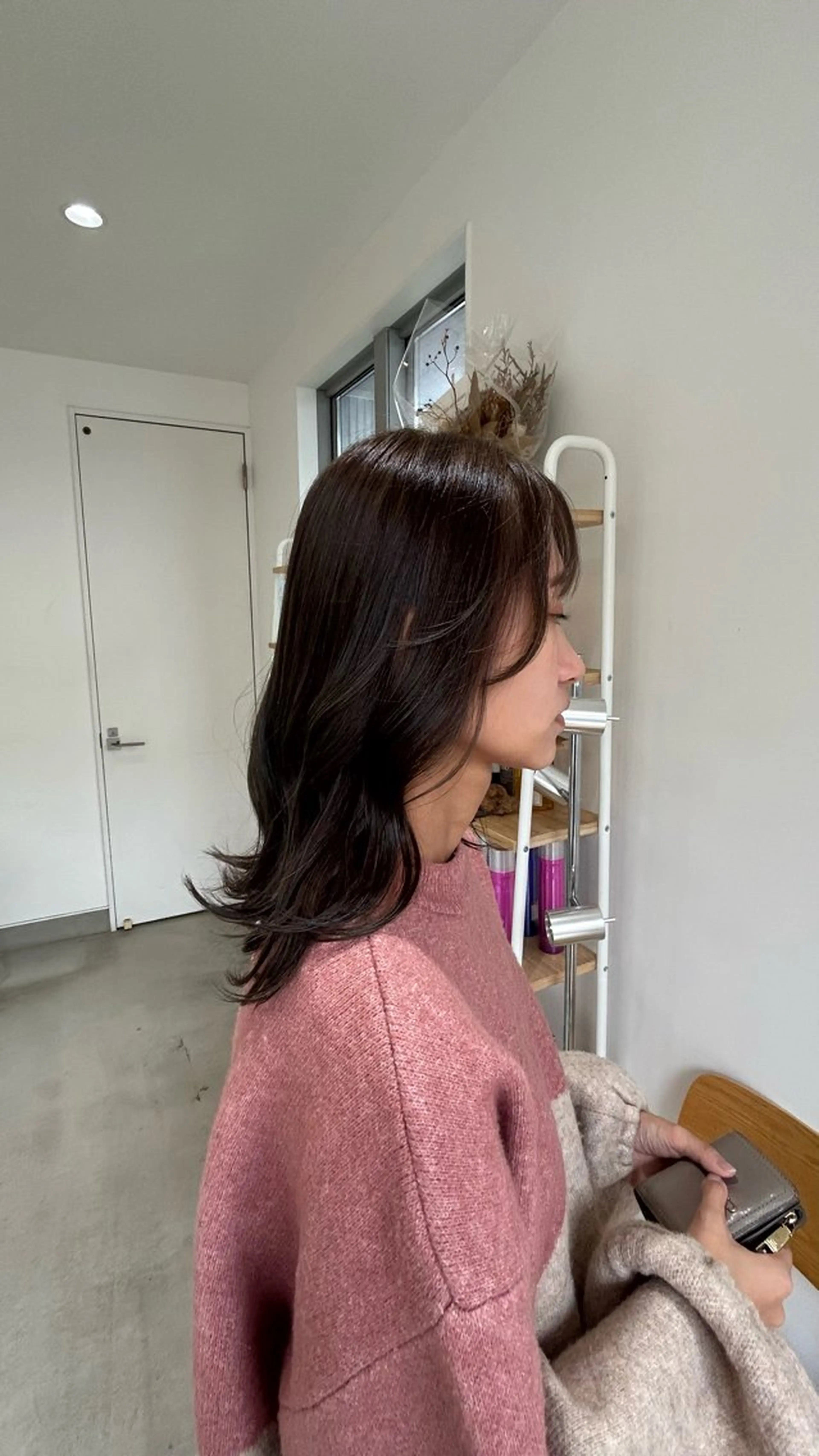 セミロング 根岸 麻菜のヘアスタイル