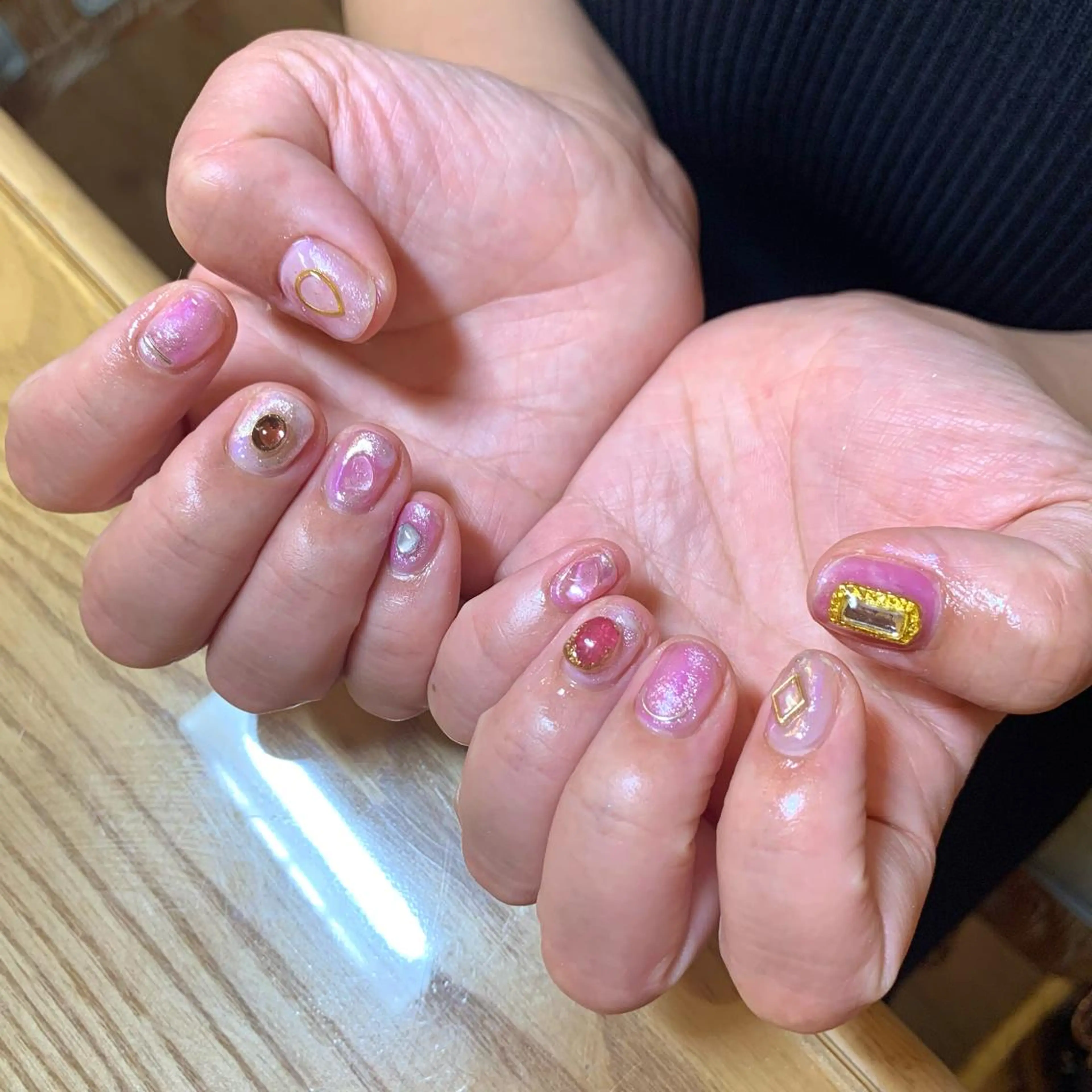 ネイル GO TODAY シェアサロン 表参道Colore店所属・K. Ayanaのネイルデザイン