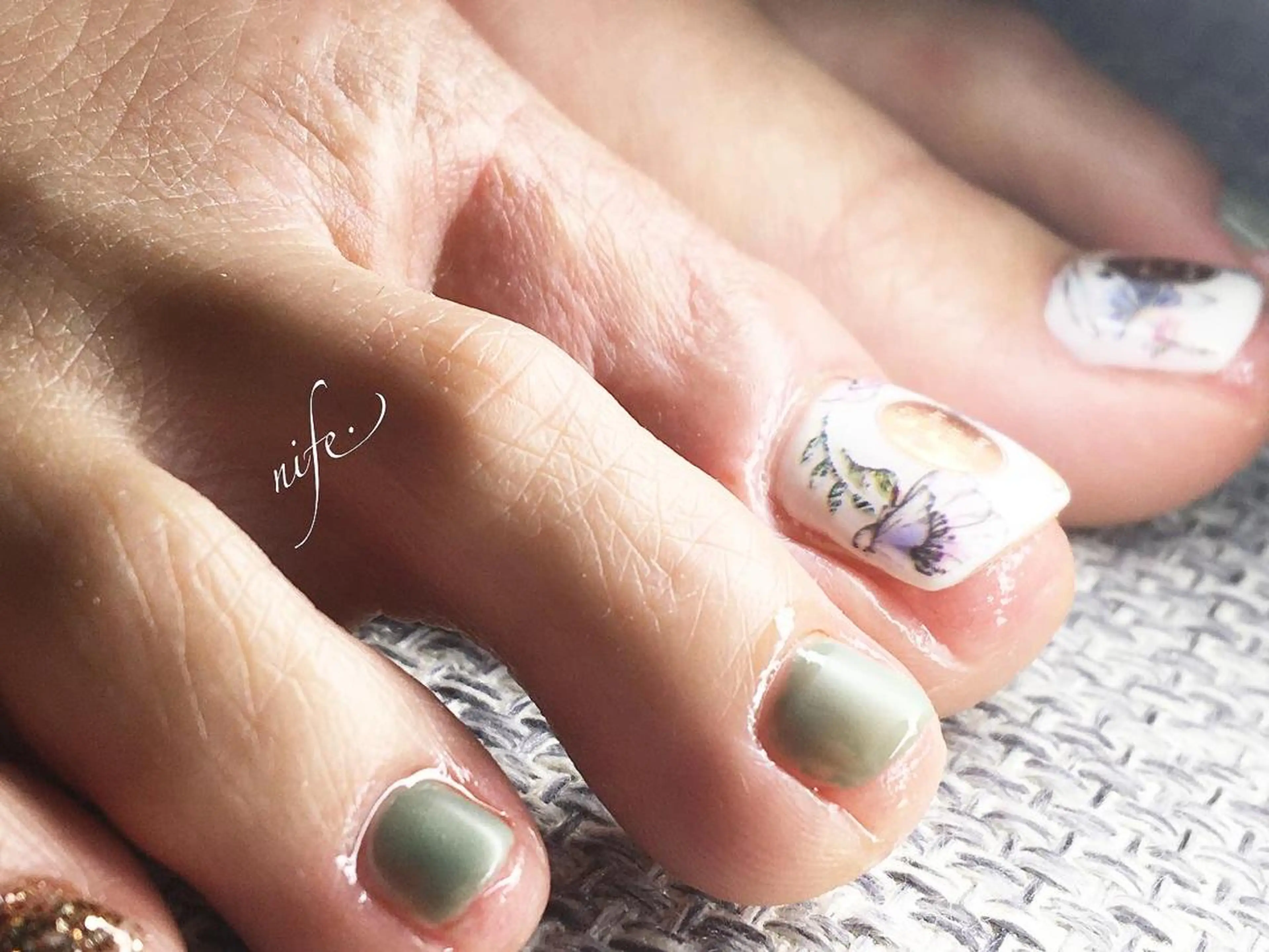 ネイル アートネイル フラワーネイル ジェルネイル ワンカラーネイル 春ネイル atelier nife.のネイルデザイン