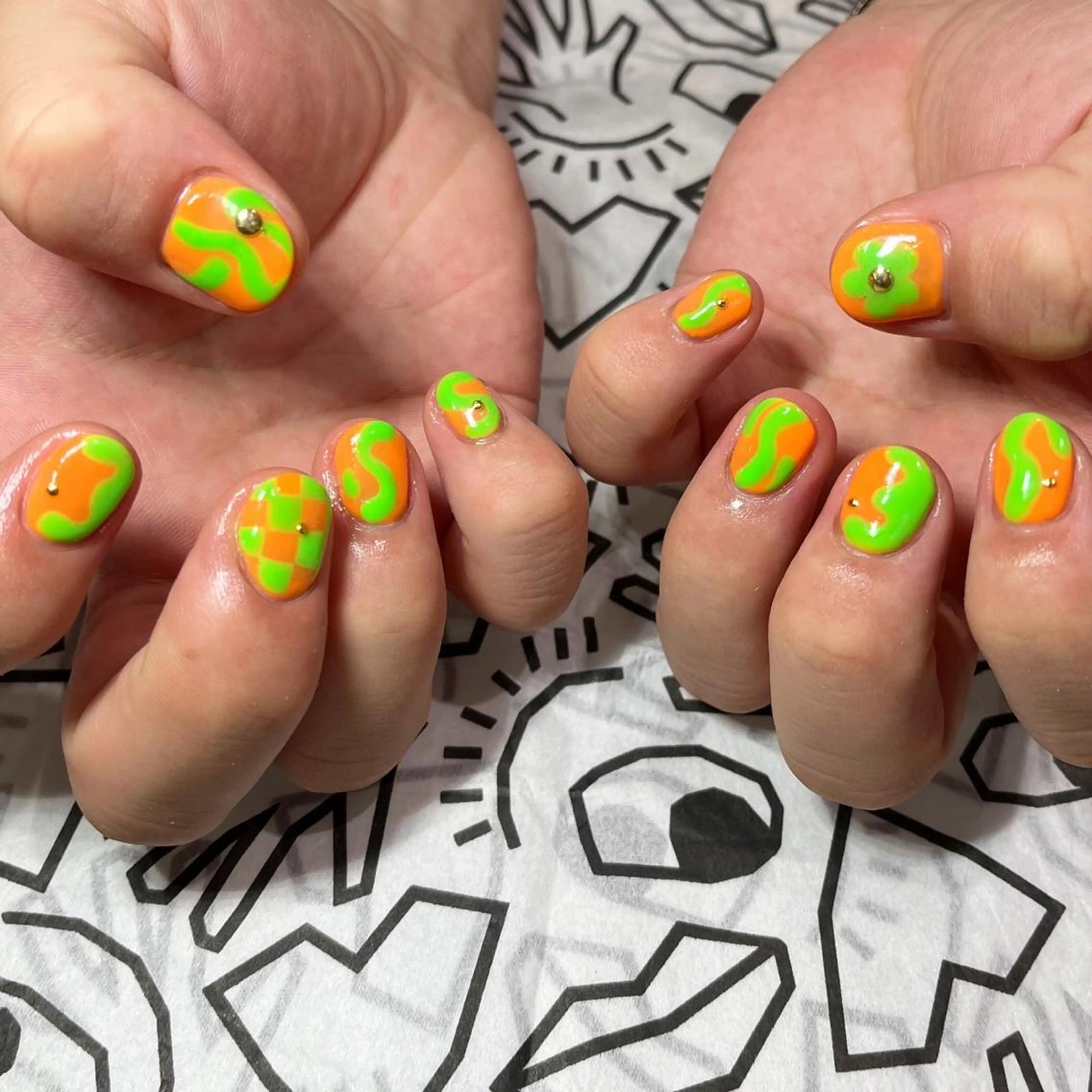 ネイル オーロラネイル クリアネイル 氷ネイル・うるうるネイル 韓国ネイル メンズネイル Salon Ｋのネイルデザイン