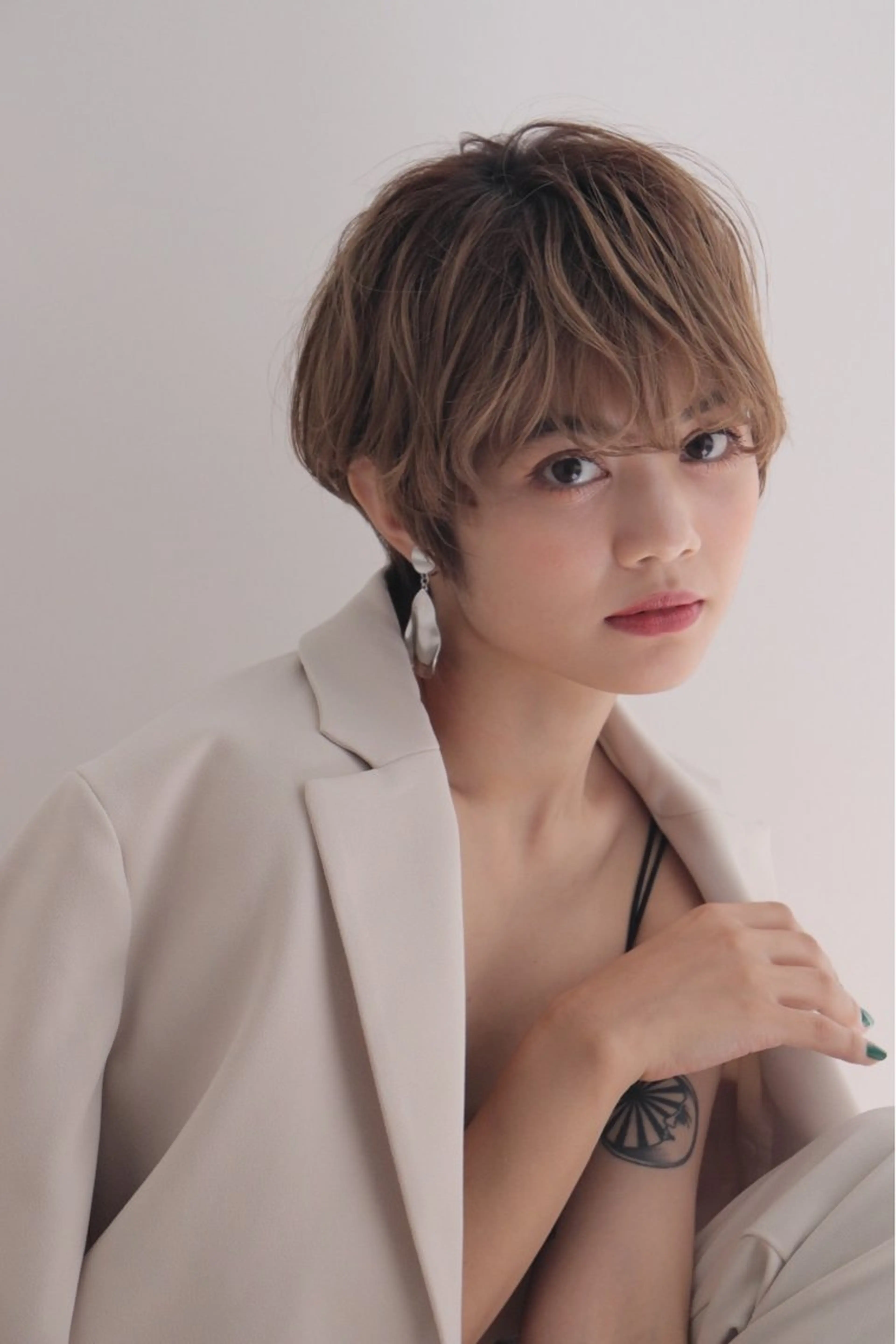 ショート カラー パーマ stylist/ボブ ことの/韓国レイヤーのヘアスタイル