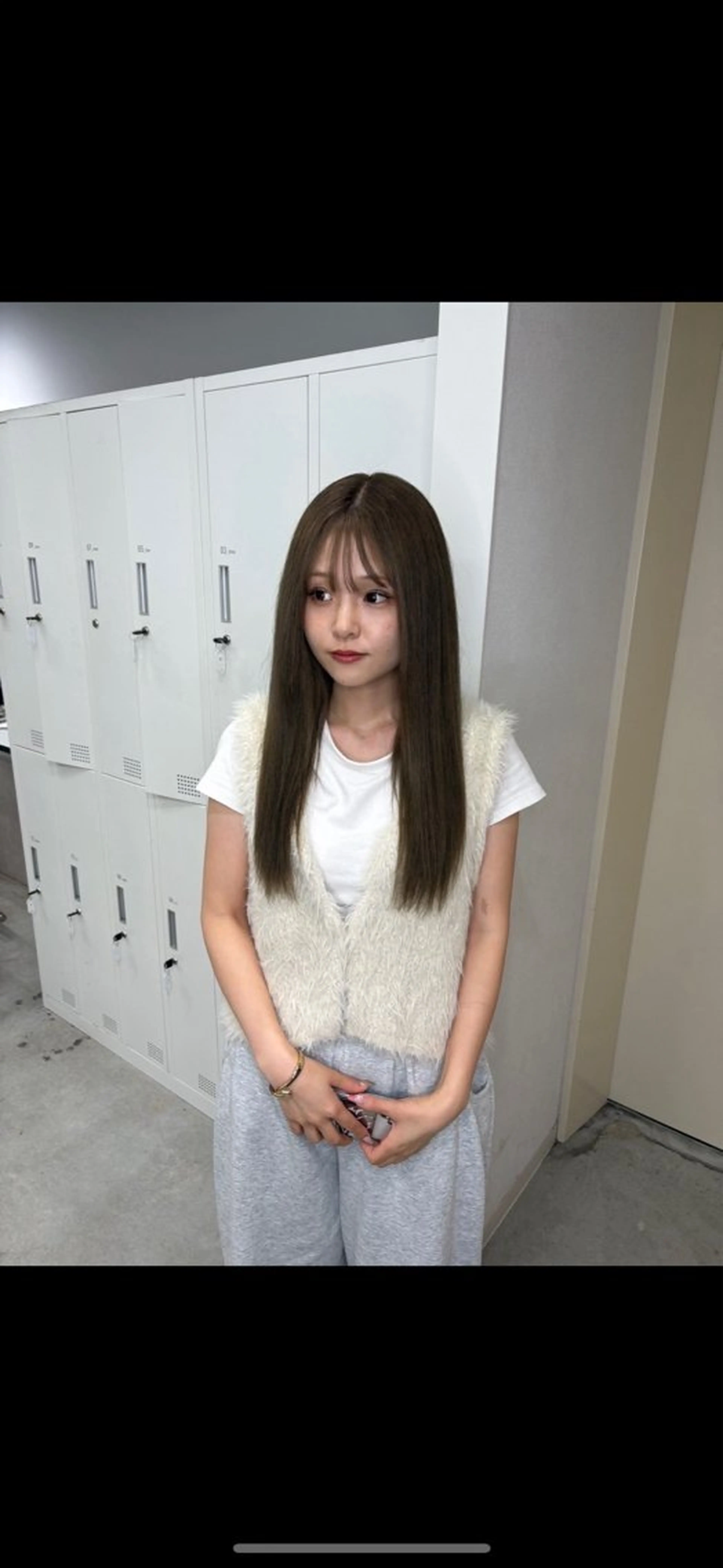 ロング カラー noa 寒色系カラーブリーチのヘアスタイル