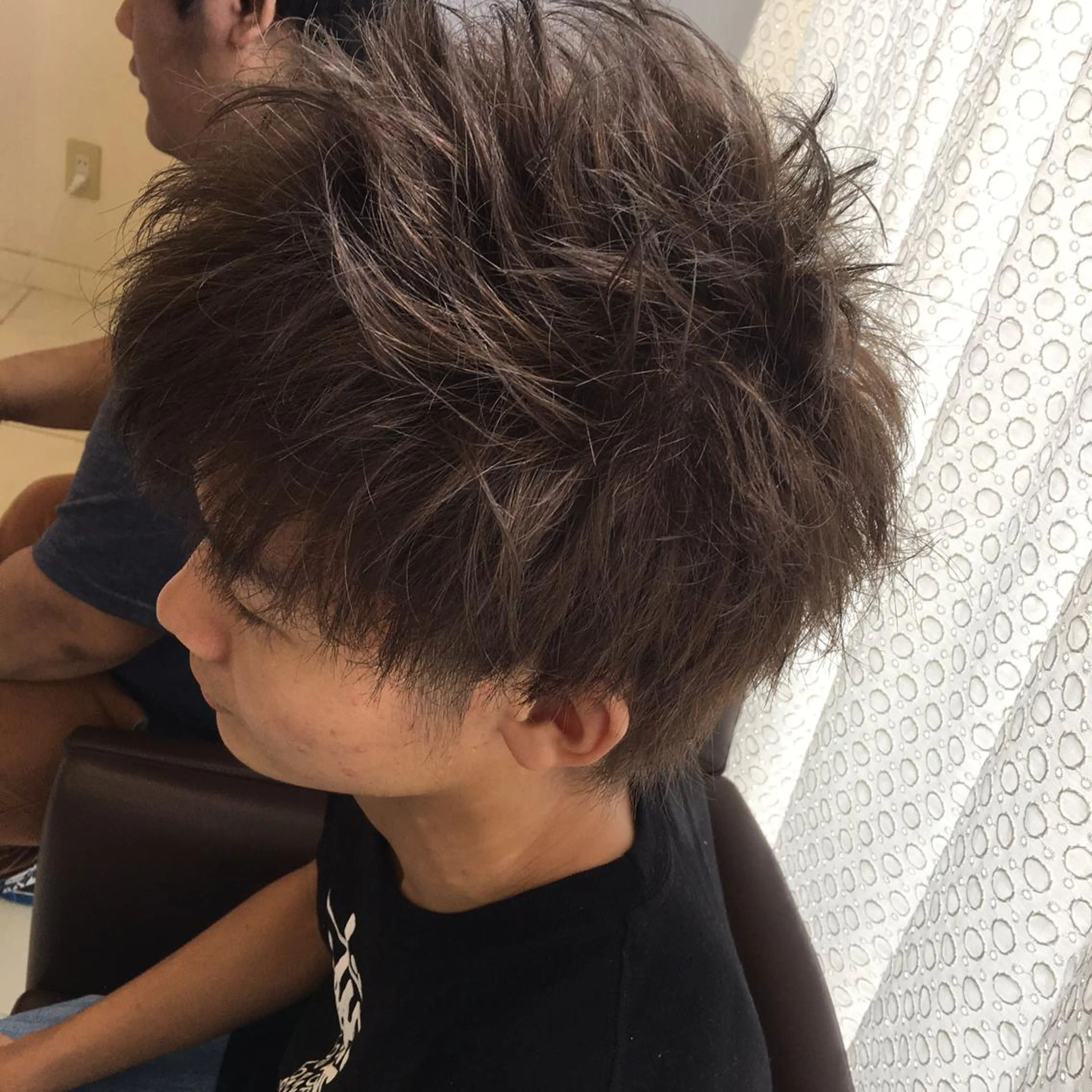 カラー 牧野 佳樹のヘアスタイル