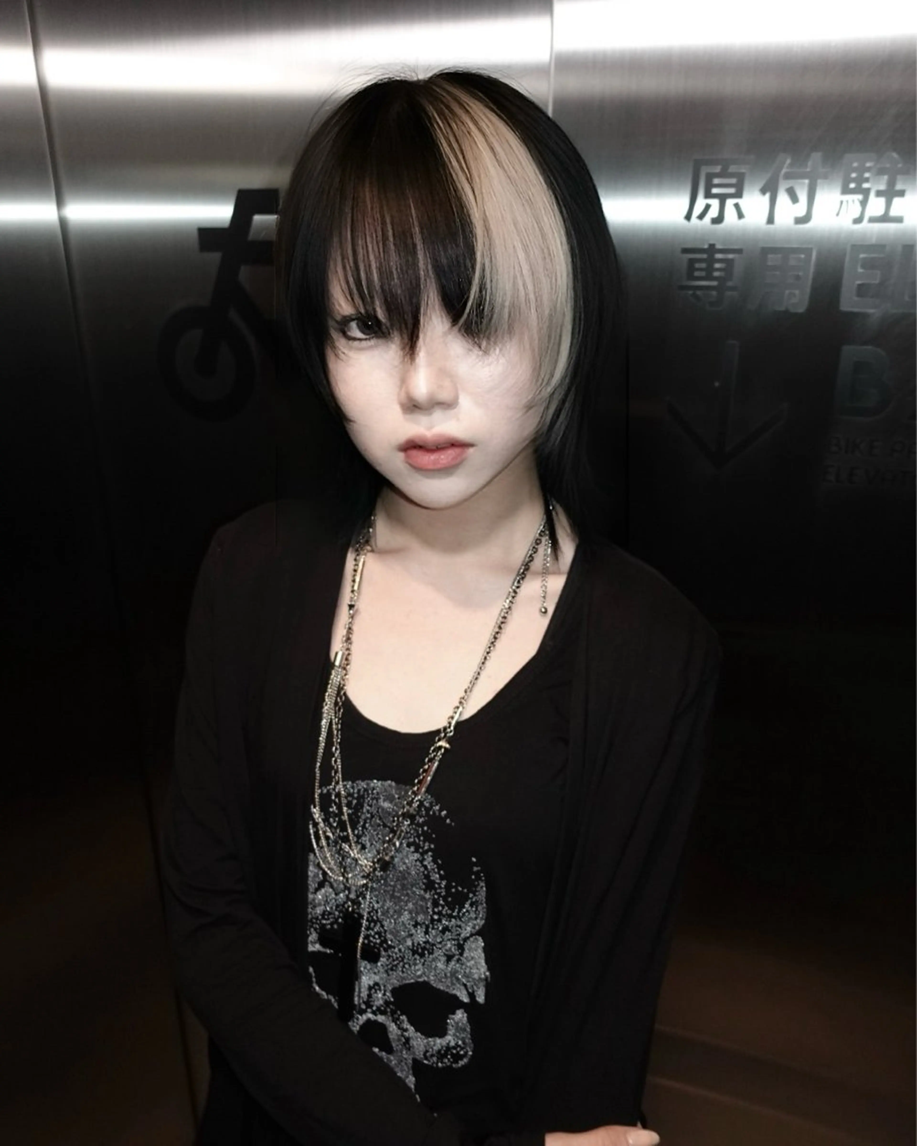 ミディアム ヘアカラー トリートメント Null 表参道所属・岩下昂世/ ハイトーン/デザインのヘアスタイル