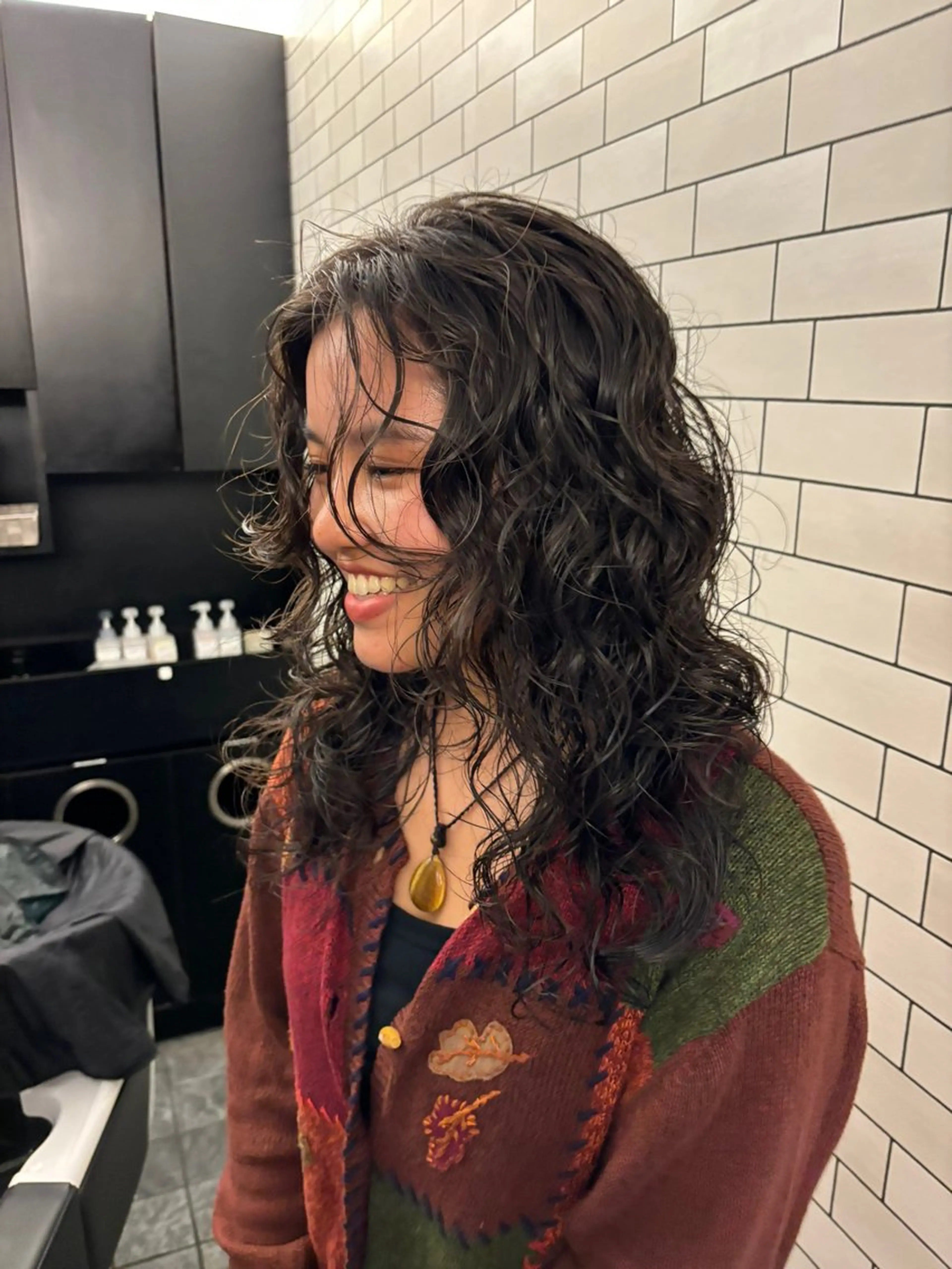 セミロング shoko/ 海外ガール風パーマのヘアスタイル