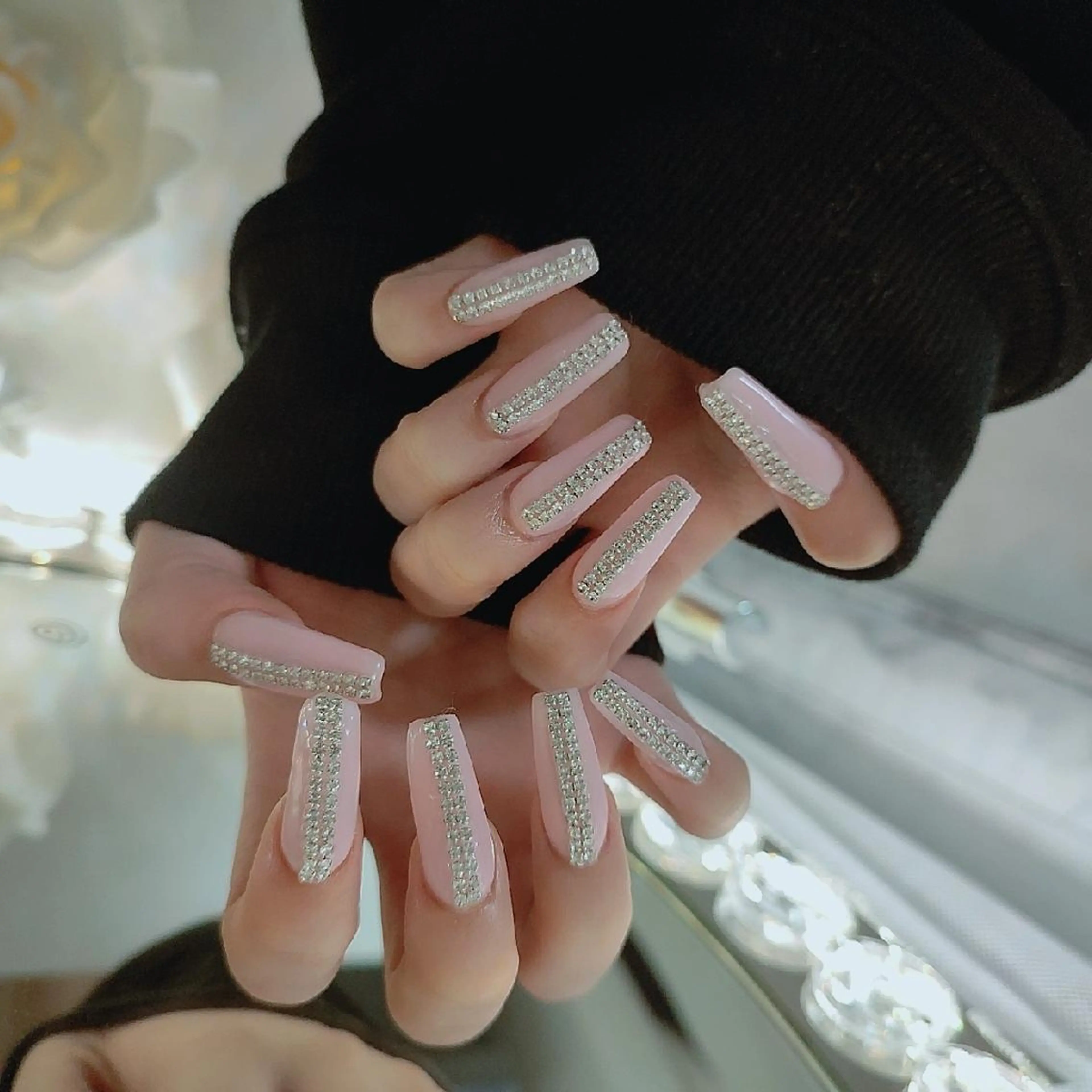 ネイル ハンドネイル RUNWAY 　　の眉毛・アイブロウイメージ