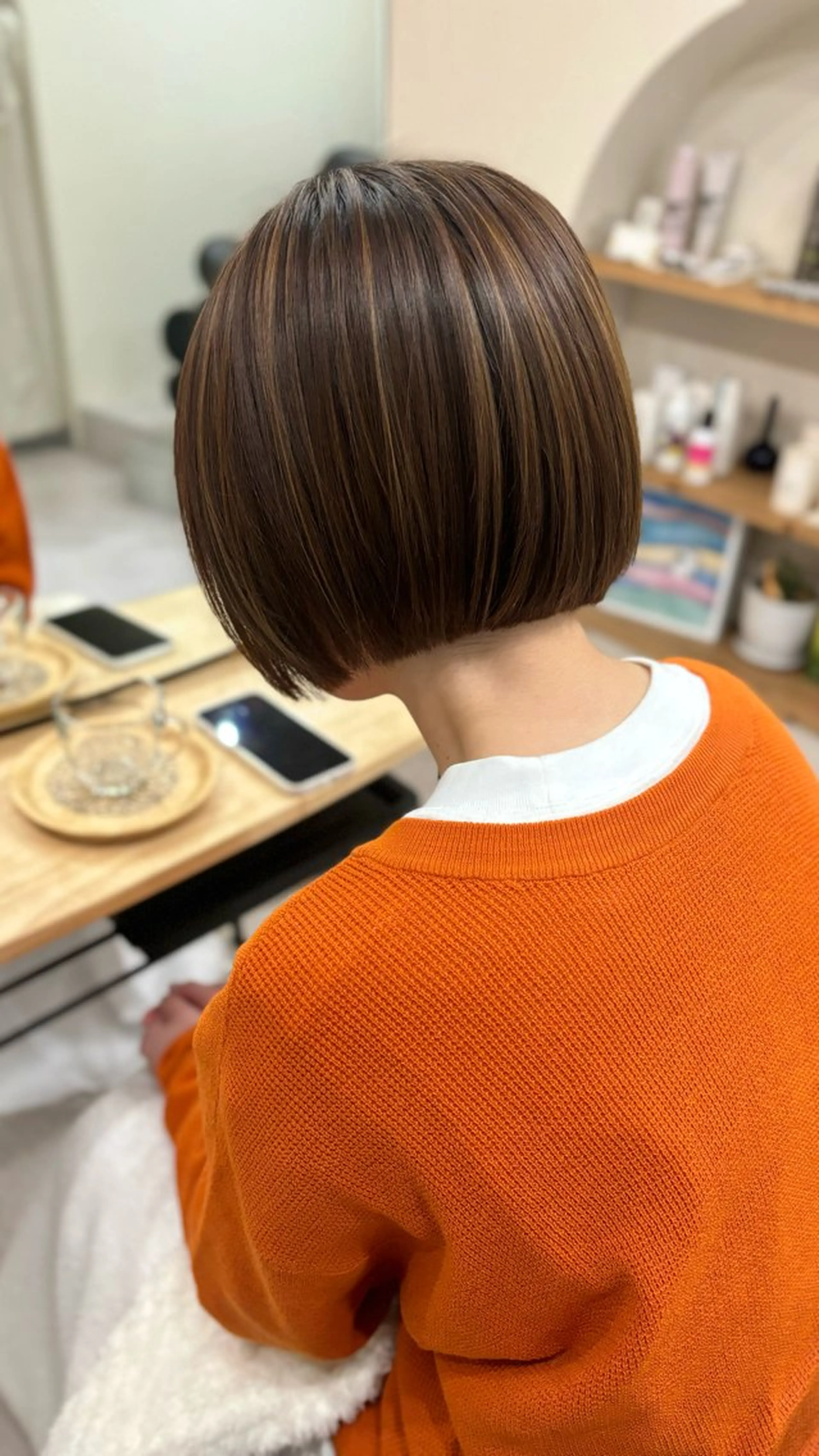 ショート カラー ブリーチ ハイライトカラー ブリーチなしカラー ハイライト icie所属・大阪ヴィーガンサロン KANAKOのヘアスタイル