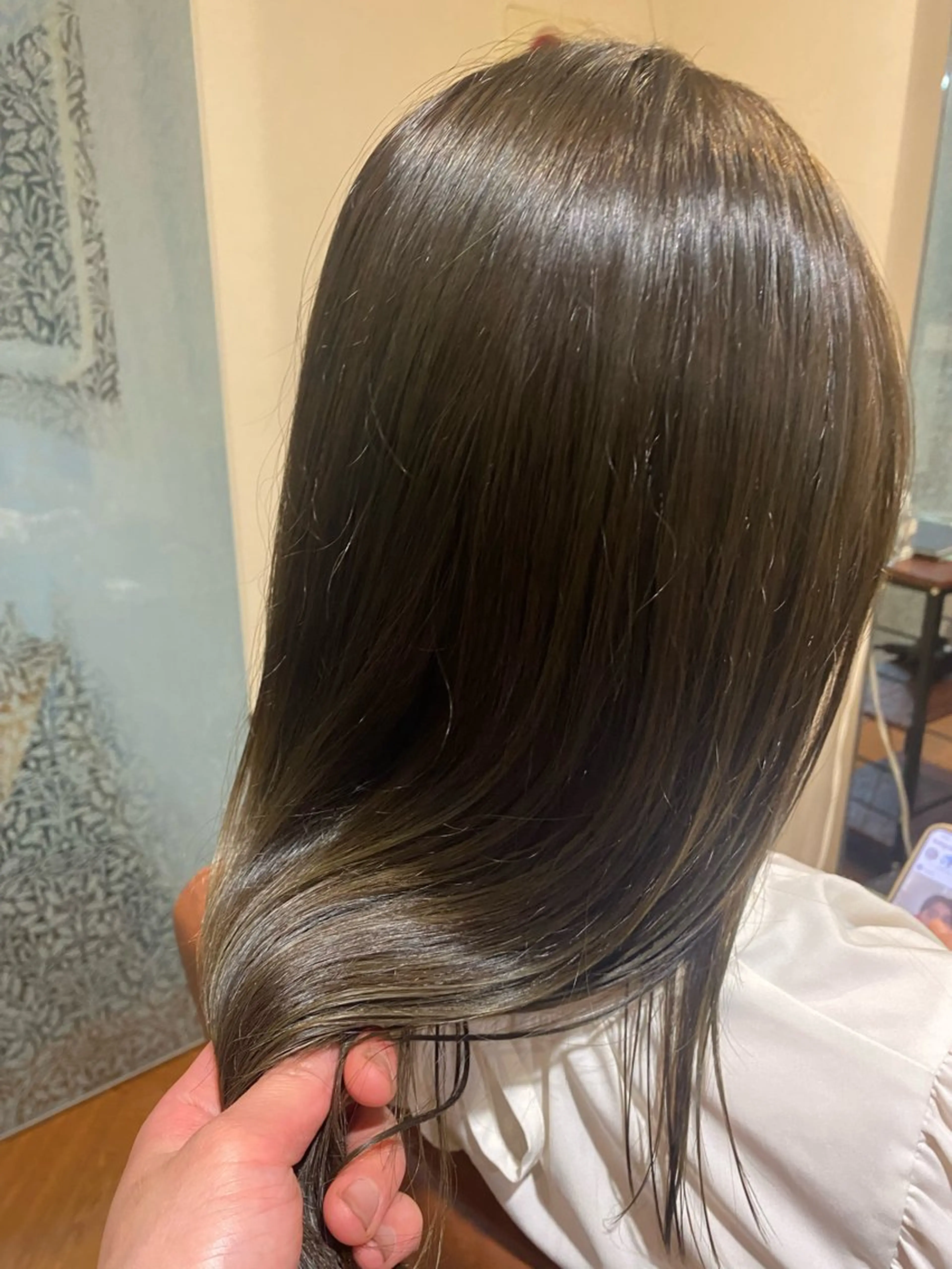 カラー グレージュ Lien所属・木林 真也のヘアスタイル