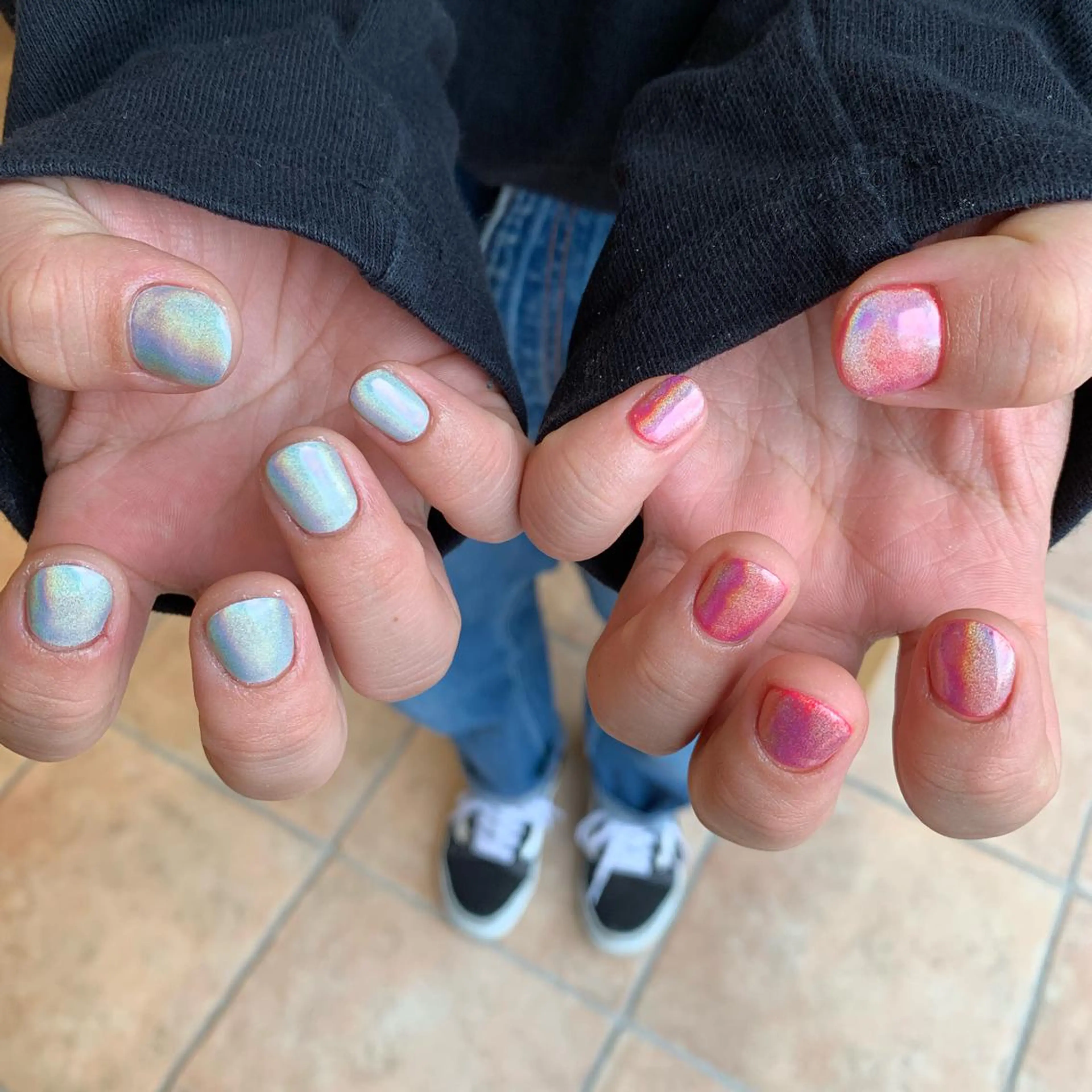 ネイル ピンク ホワイト 佐藤 穂乃香のネイルデザイン