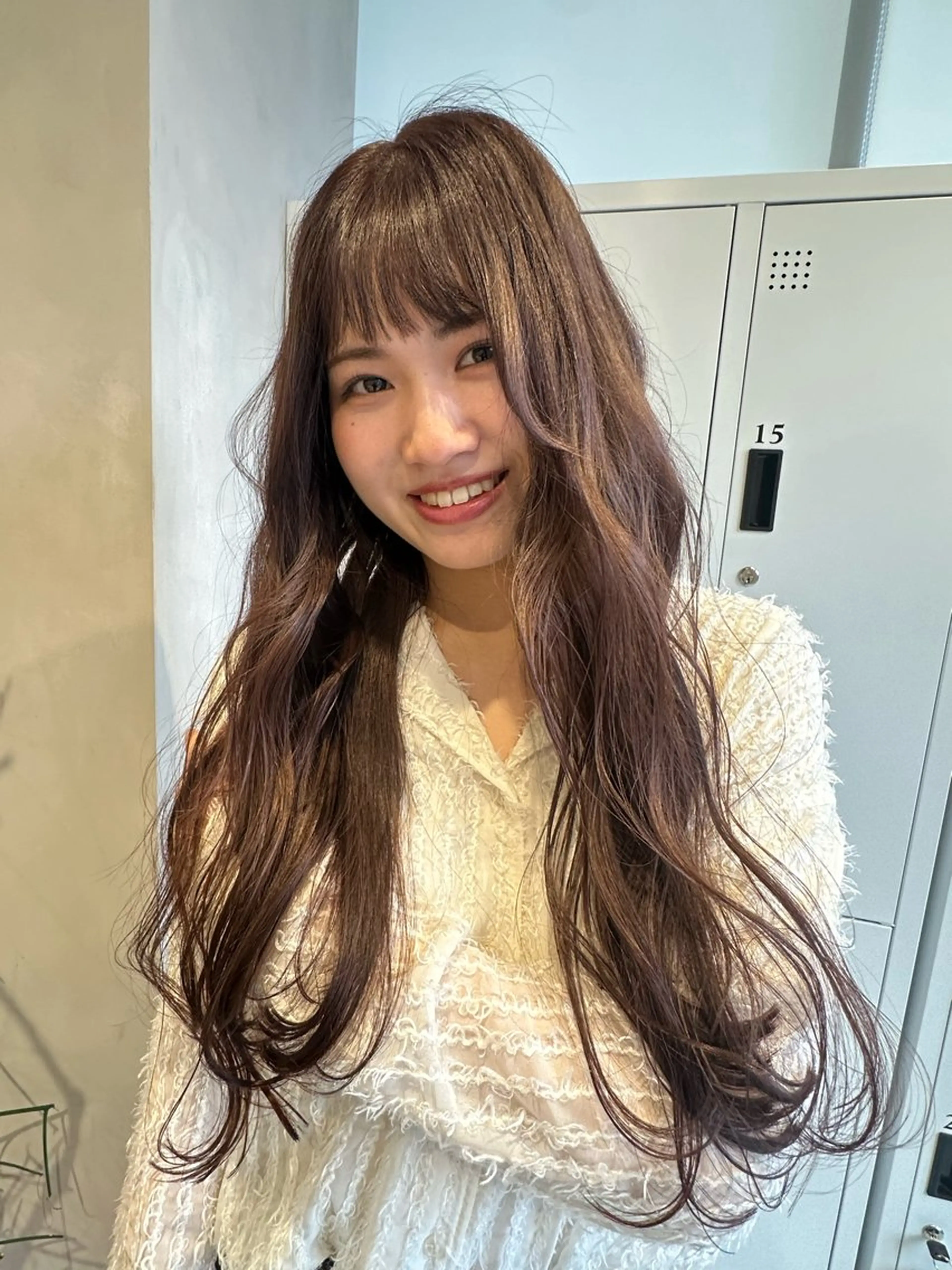 ロング カラー カット ヘアカラー トリートメント ベージュ🧸🤎/ブ リーチ/あかね🕊️のヘアスタイル