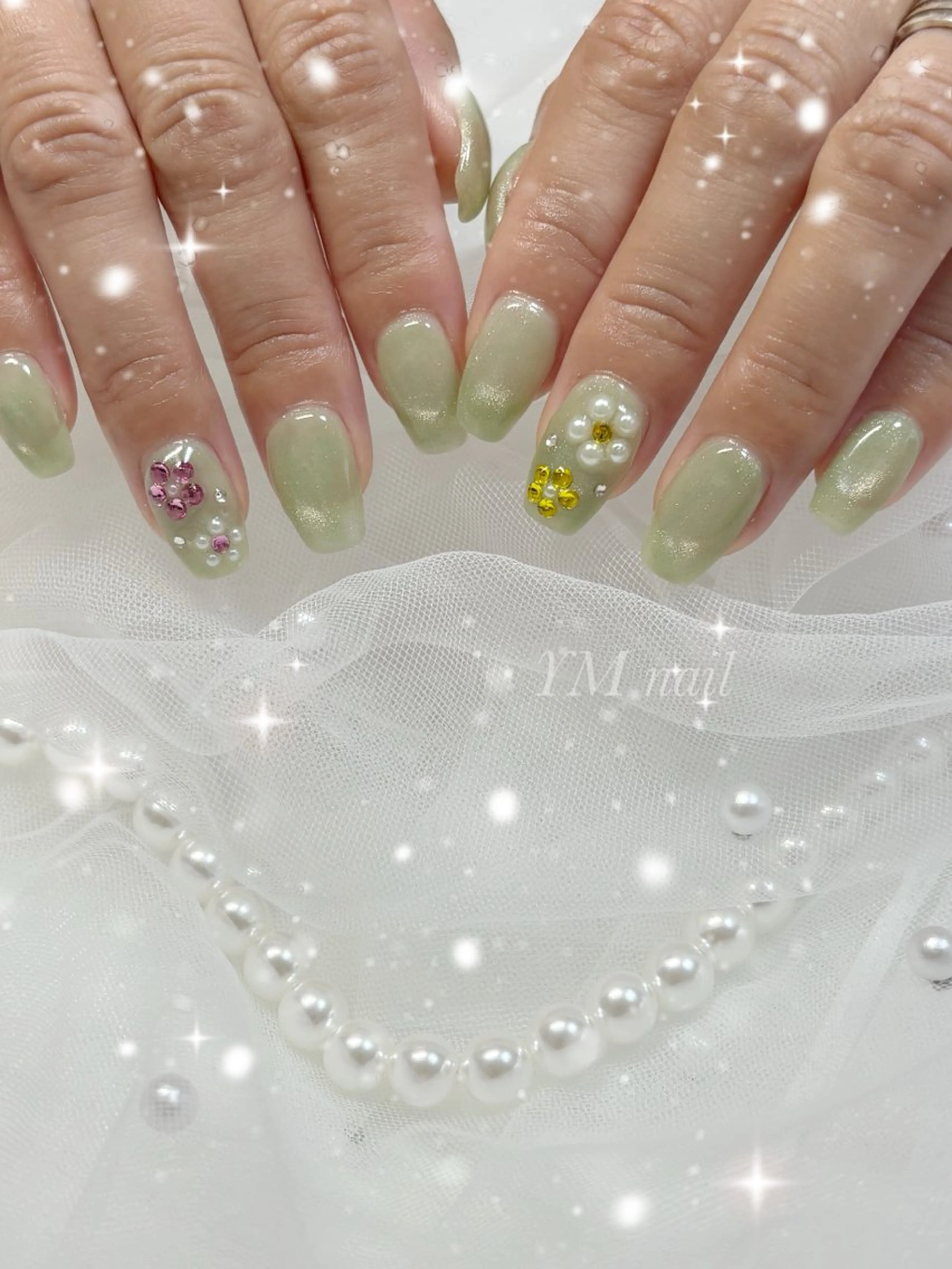 ネイル グリーン マグネットネイル 春ネイル ハンドネイル YM nailのネイルデザイン