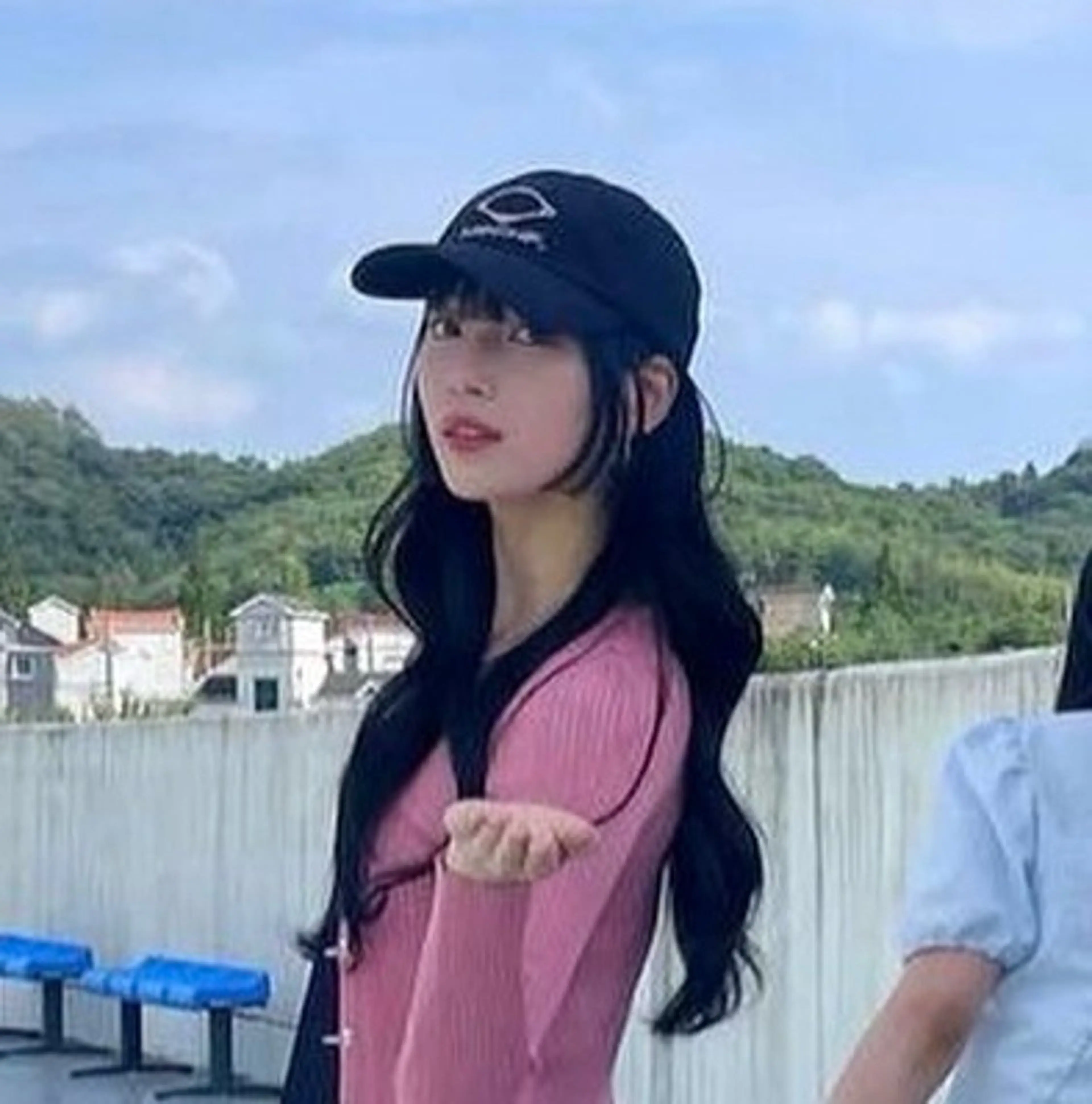 ロング 姫カット 韓国風ヘア 韓国ナチュラル・ ベージュ/落合夏希のヘアスタイル