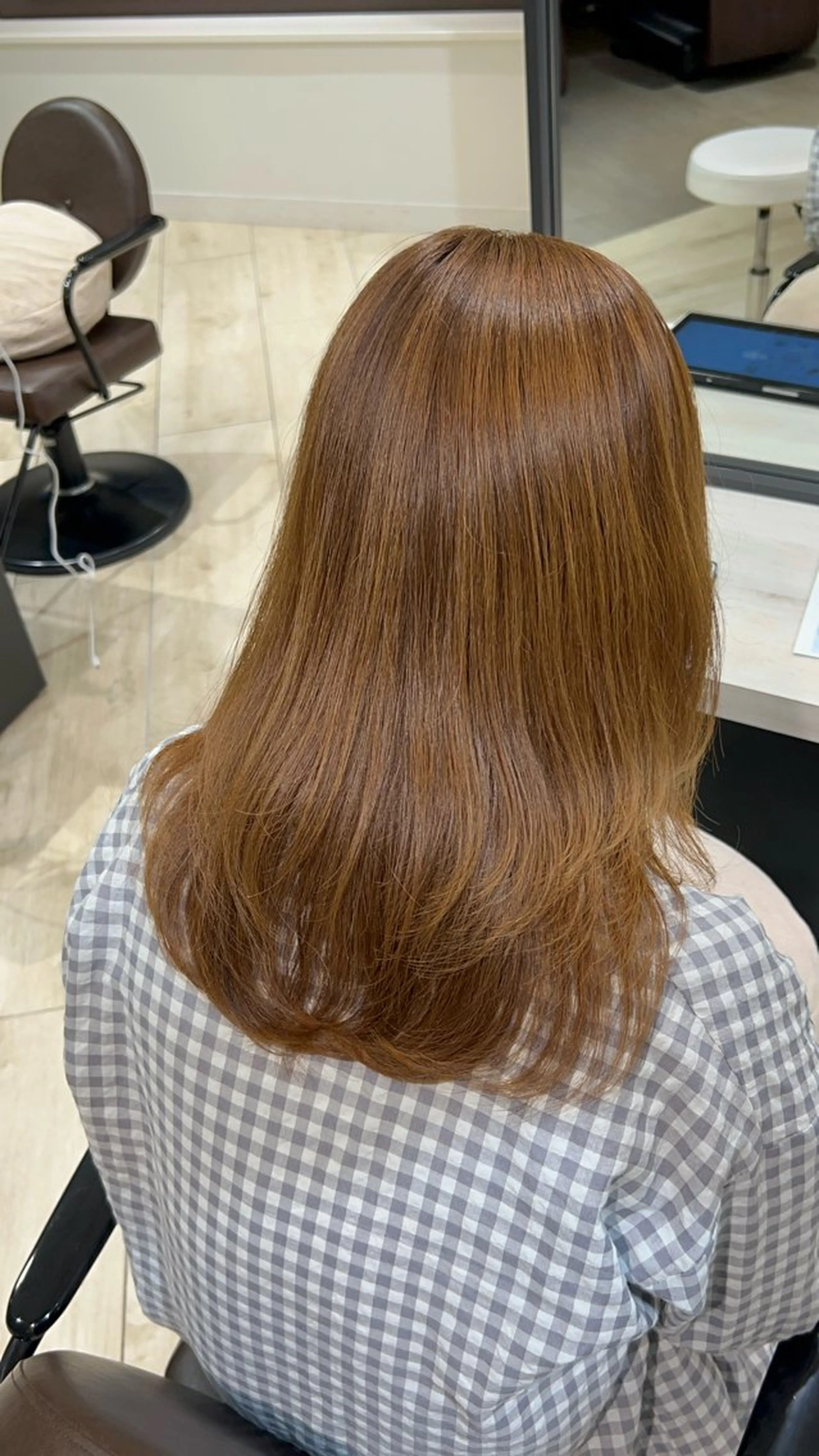 セミロング Euphoria新宿店所属・ローレイヤー/透明感 カラー/SHOKIのヘアスタイル