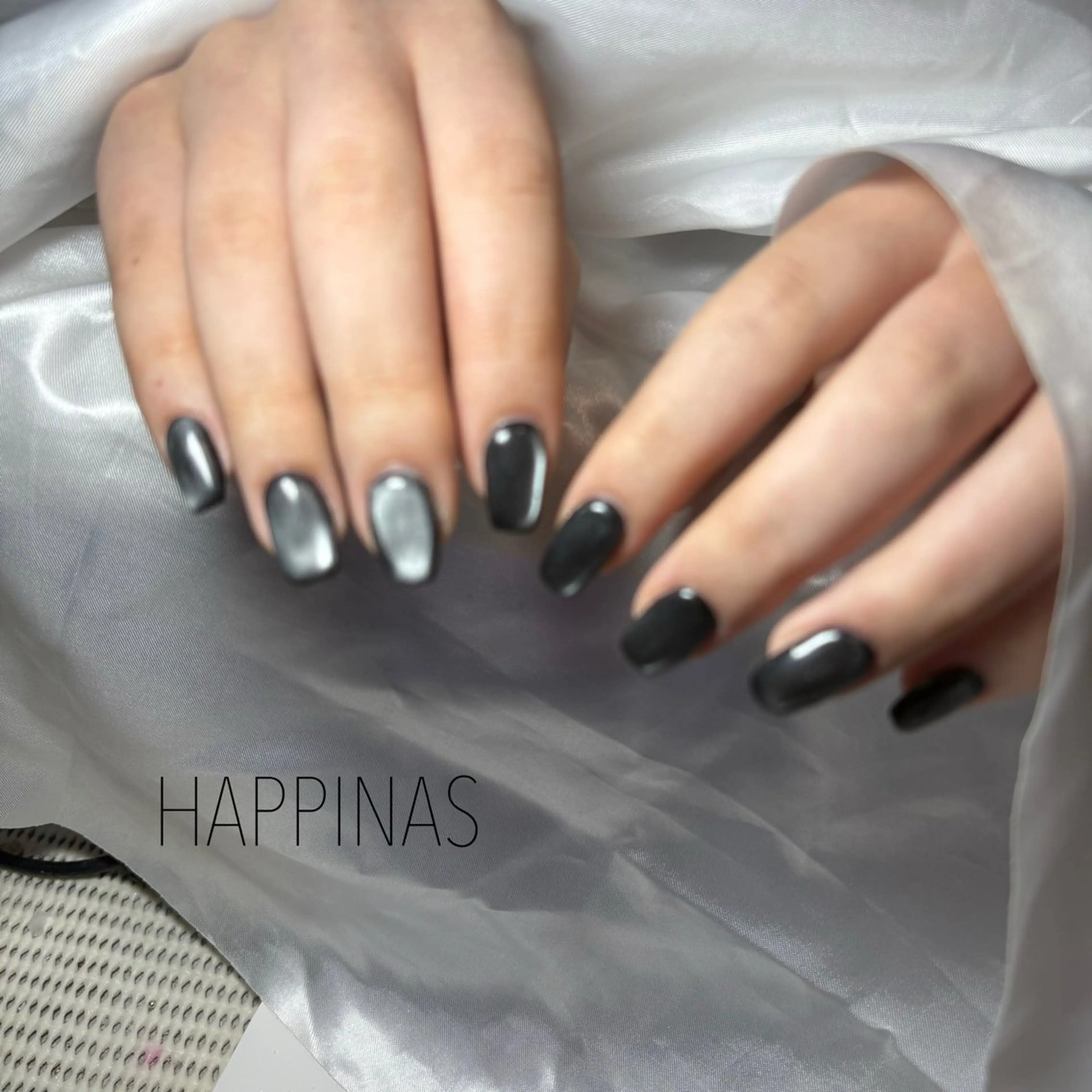 ネイル マグネットネイル ハンドネイル HAPPINAS所属・HAPPINAS kotomiのネイルデザイン