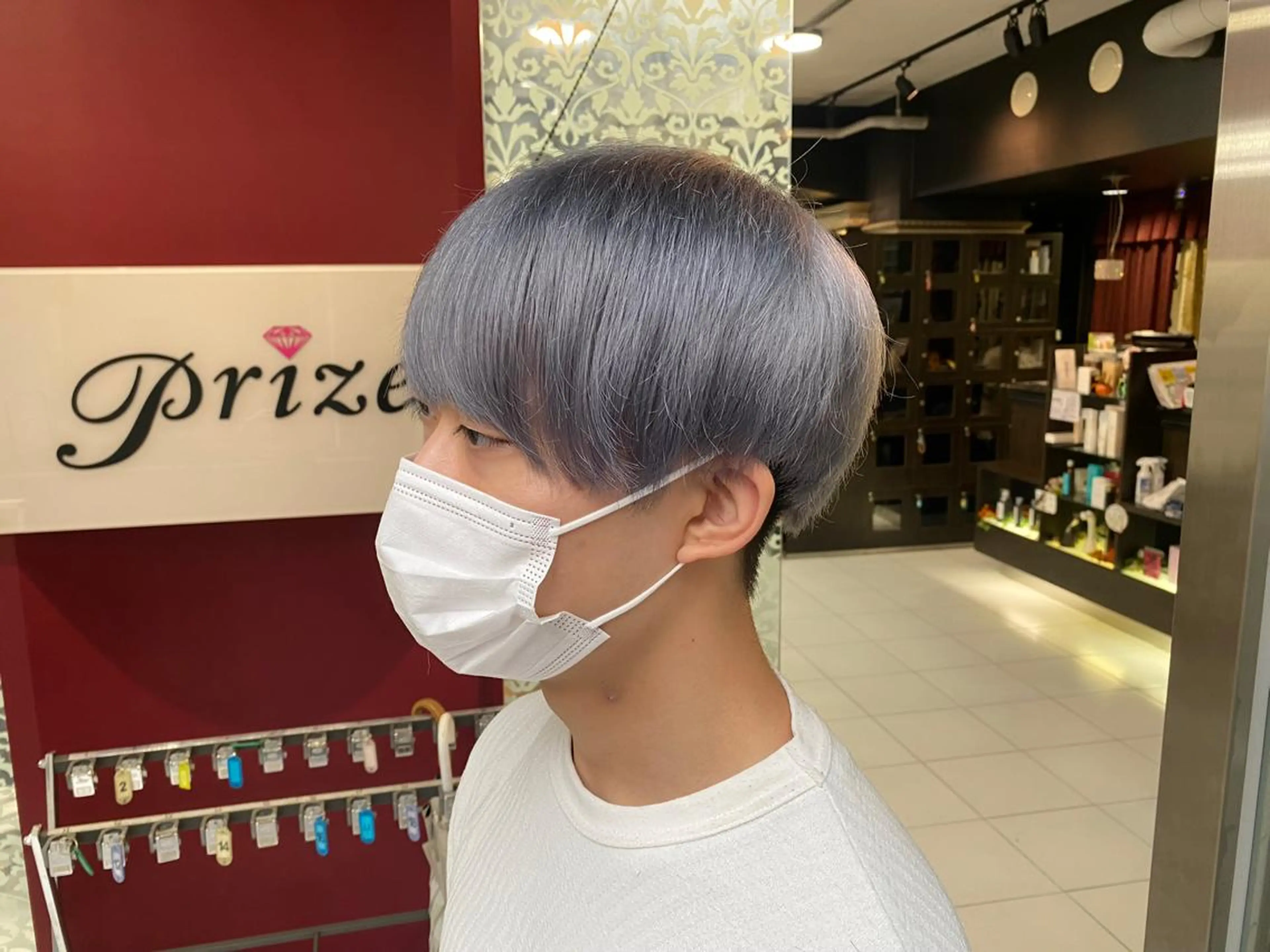 メンズ ホワイト/店長/カラ ー講師/錦糸町/岩崎のヘアスタイル