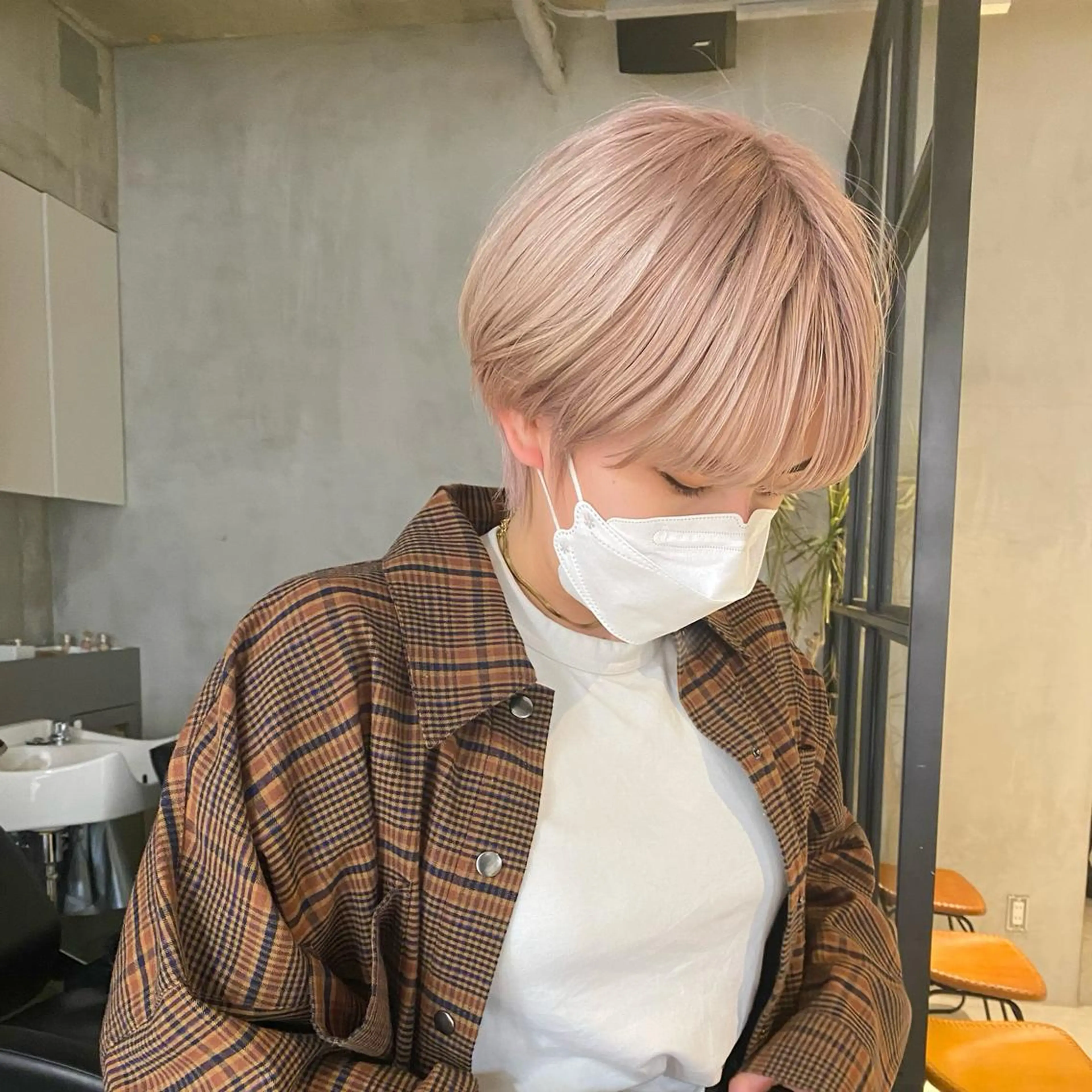 ショート カラー ベージュカラー ブリーチ ホワイトベージュ ヘアカラー ボブ/ミディ/ロング 特化/芳野りんかのヘアスタイル