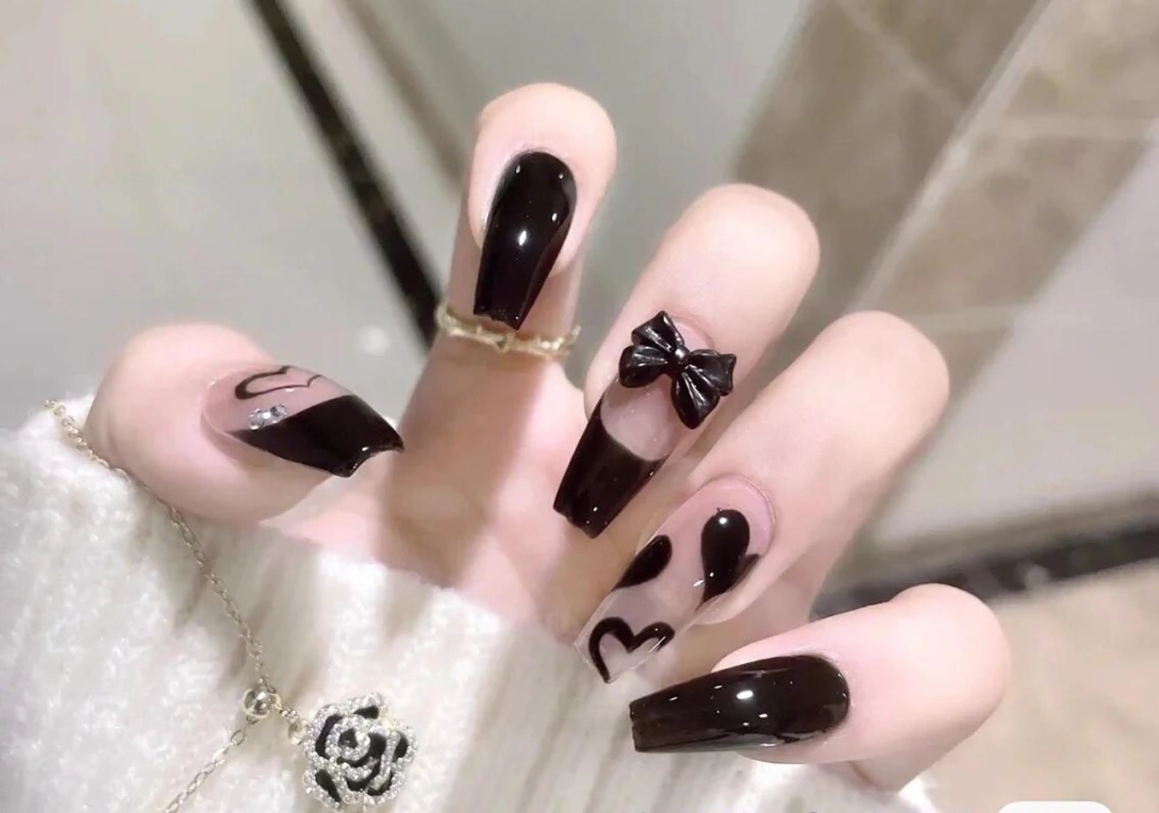 ネイル ハンドネイル モナ& ミユのネイルデザイン