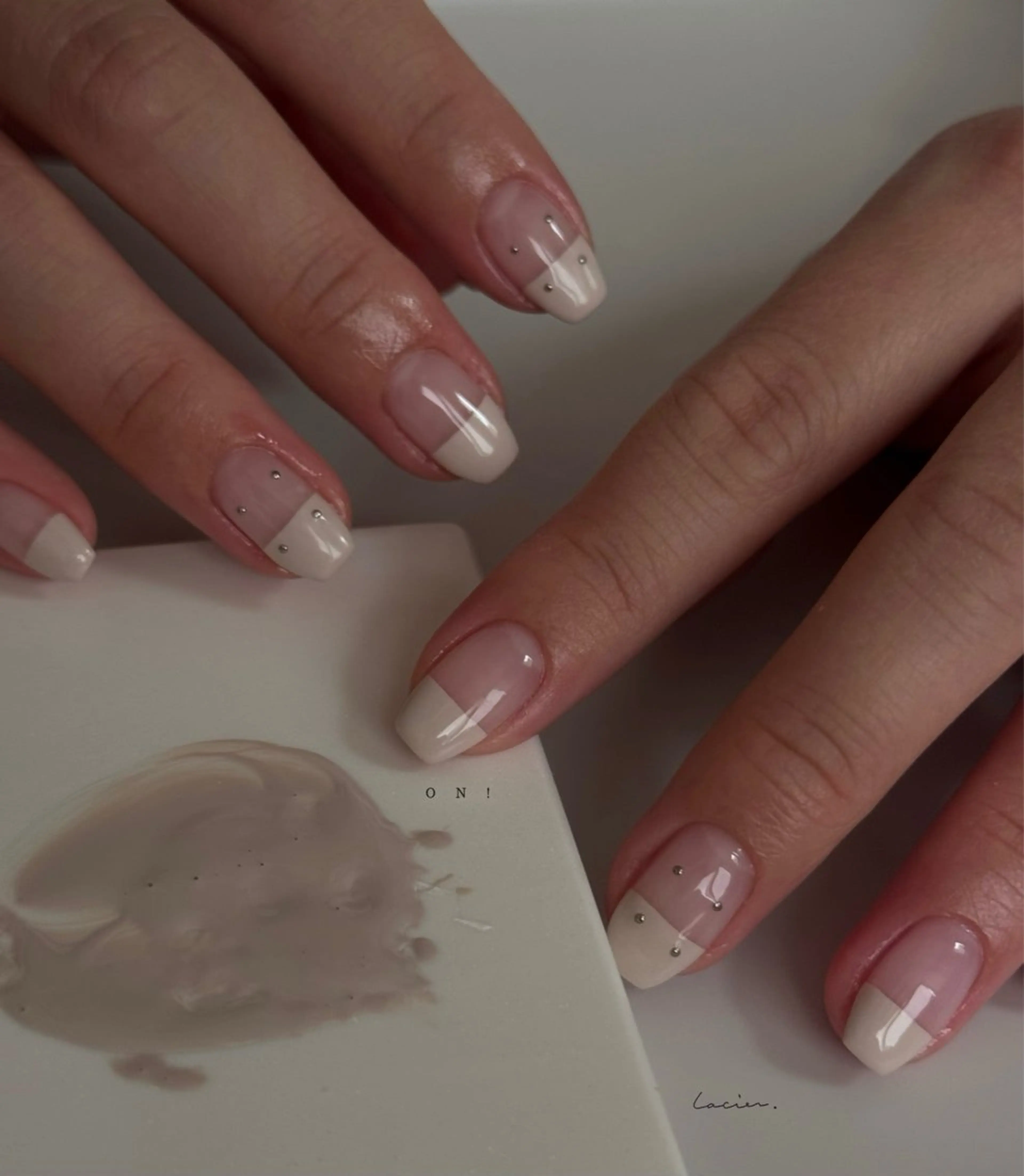 ネイル フレンチネイル ハンドネイル lacier nailのネイルデザイン