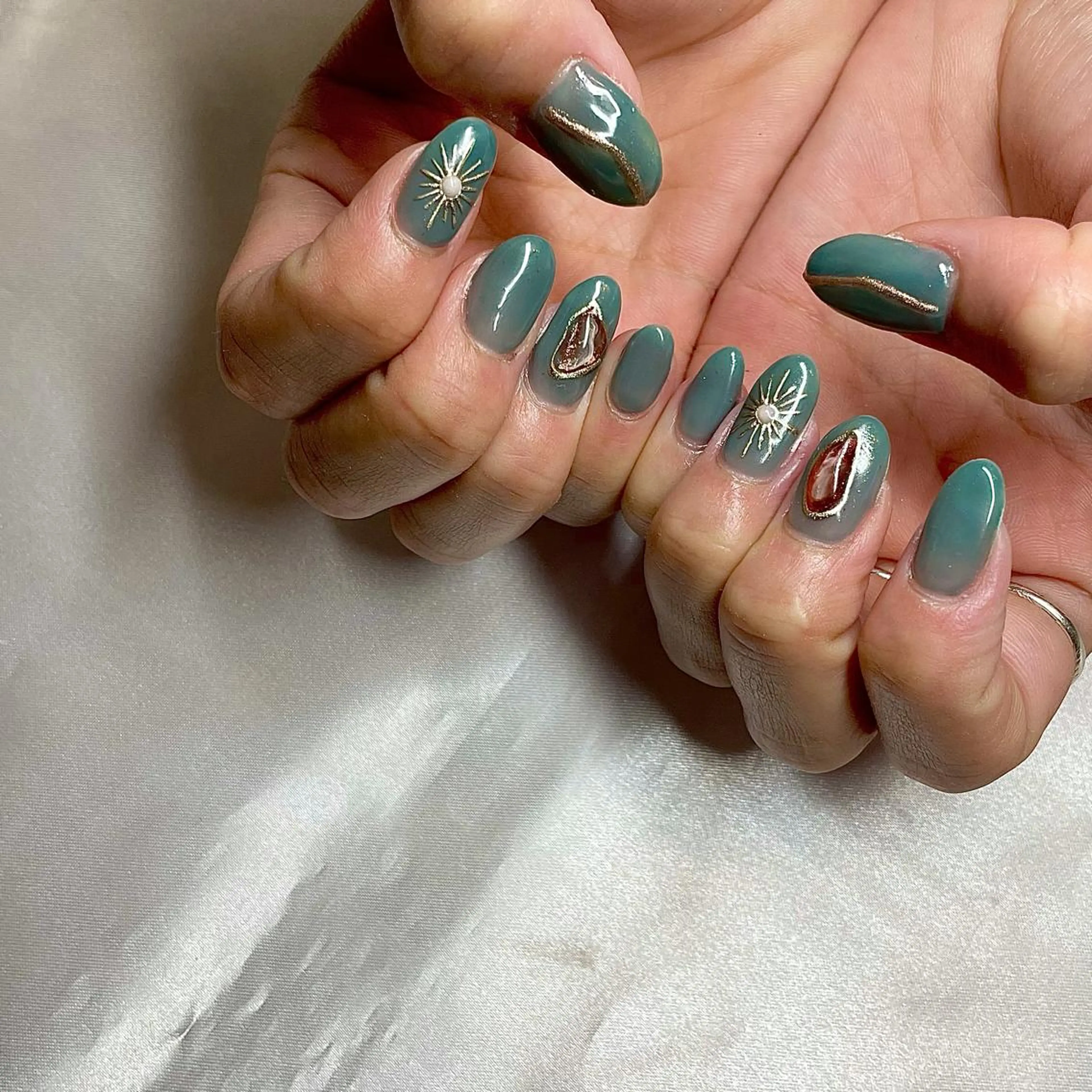 セミロング カラー パーマ ヘアアレンジ メンズ キッズ ネイル マツエク・マツパ グリーン nail&eye Aoのマツエク・マツパデザイン