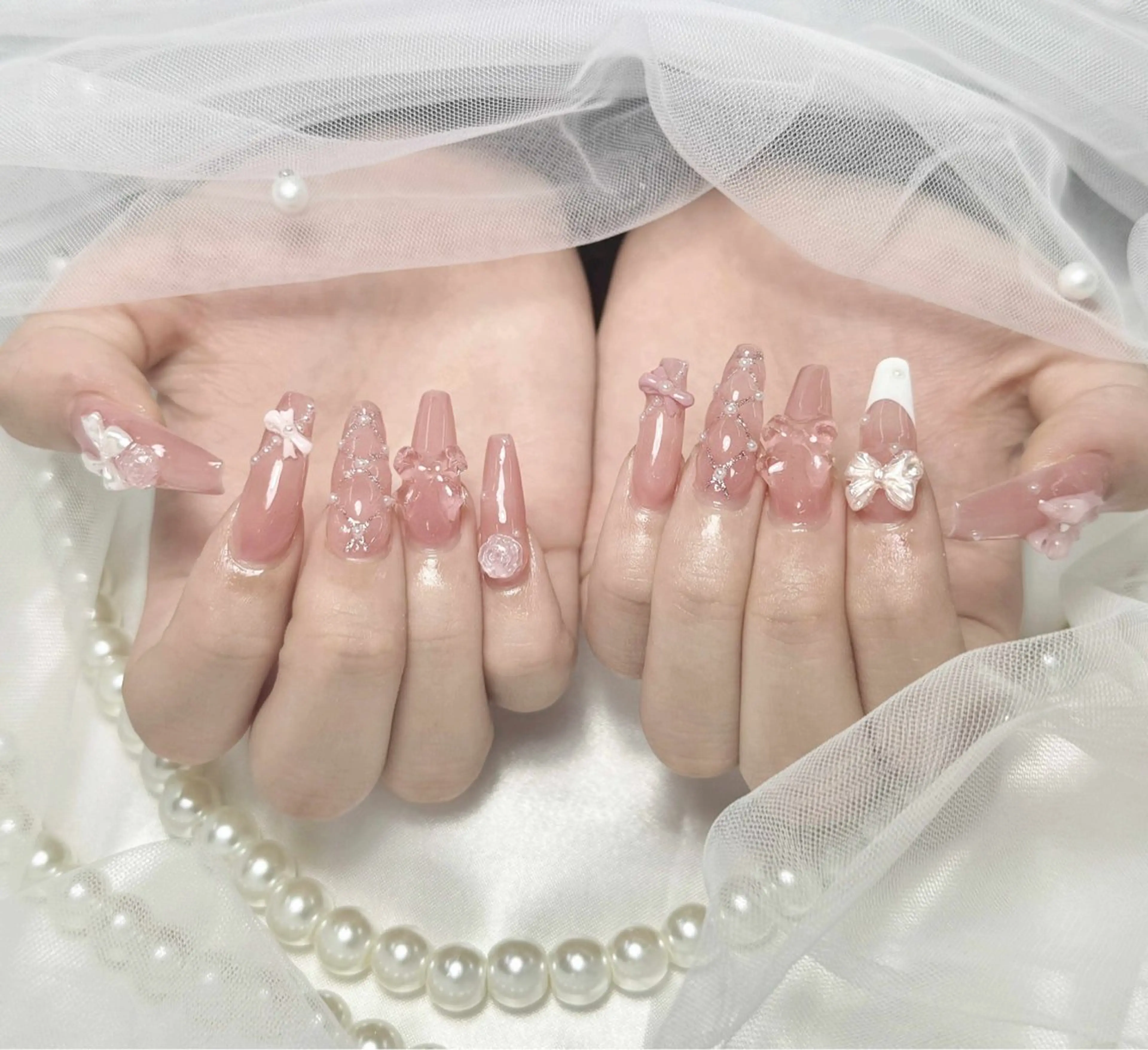 ネイル アートネイル オーロラネイル ブラウン ジェルネイル グラデーション ハンドネイル ハンドケア Nova Nail Shinsaiのネイルデザイン