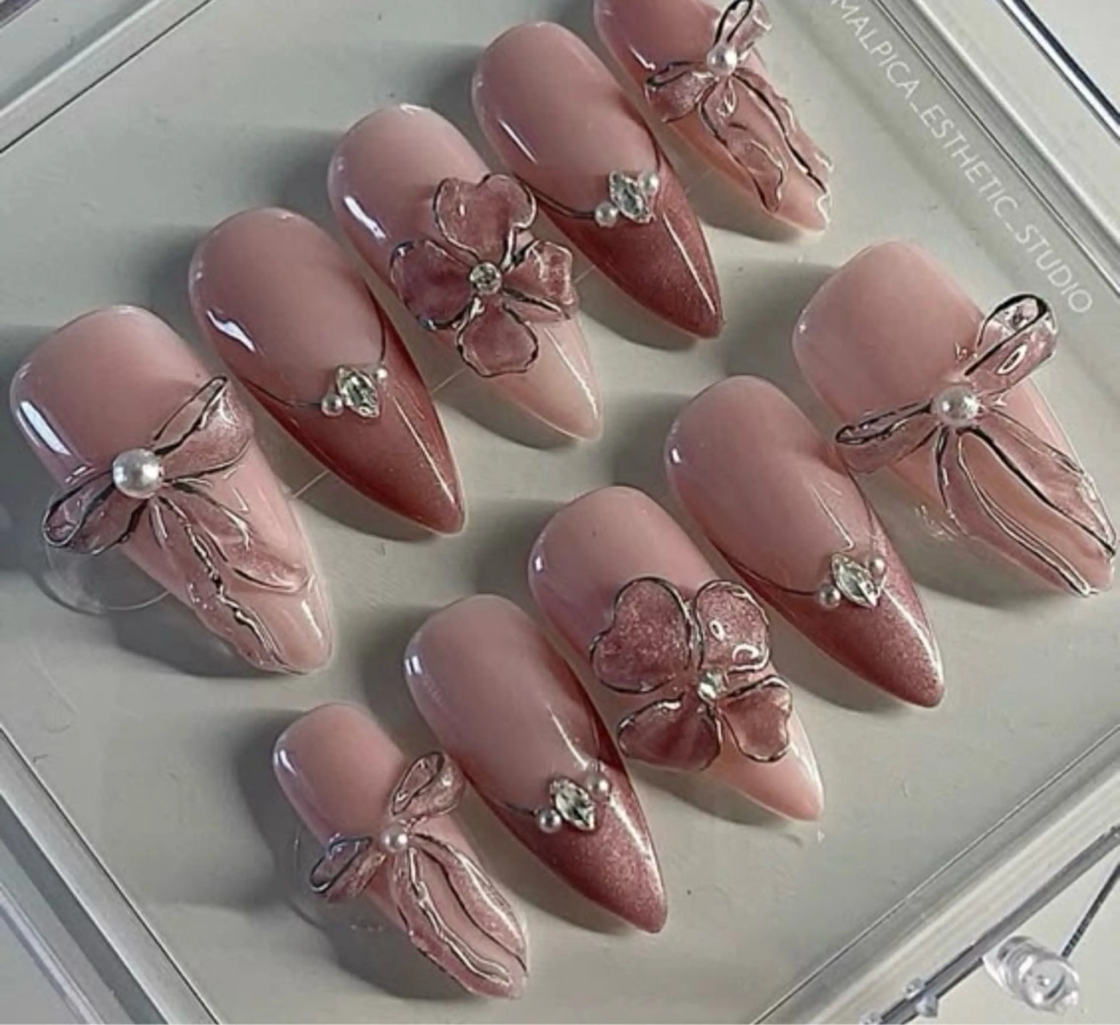 ネイル アートネイル フットネイル フレンチネイル ジェルネイル 韓国ネイル Kawaii Nail Salon所属・YURI NAIL NARITAのネイルデザイン