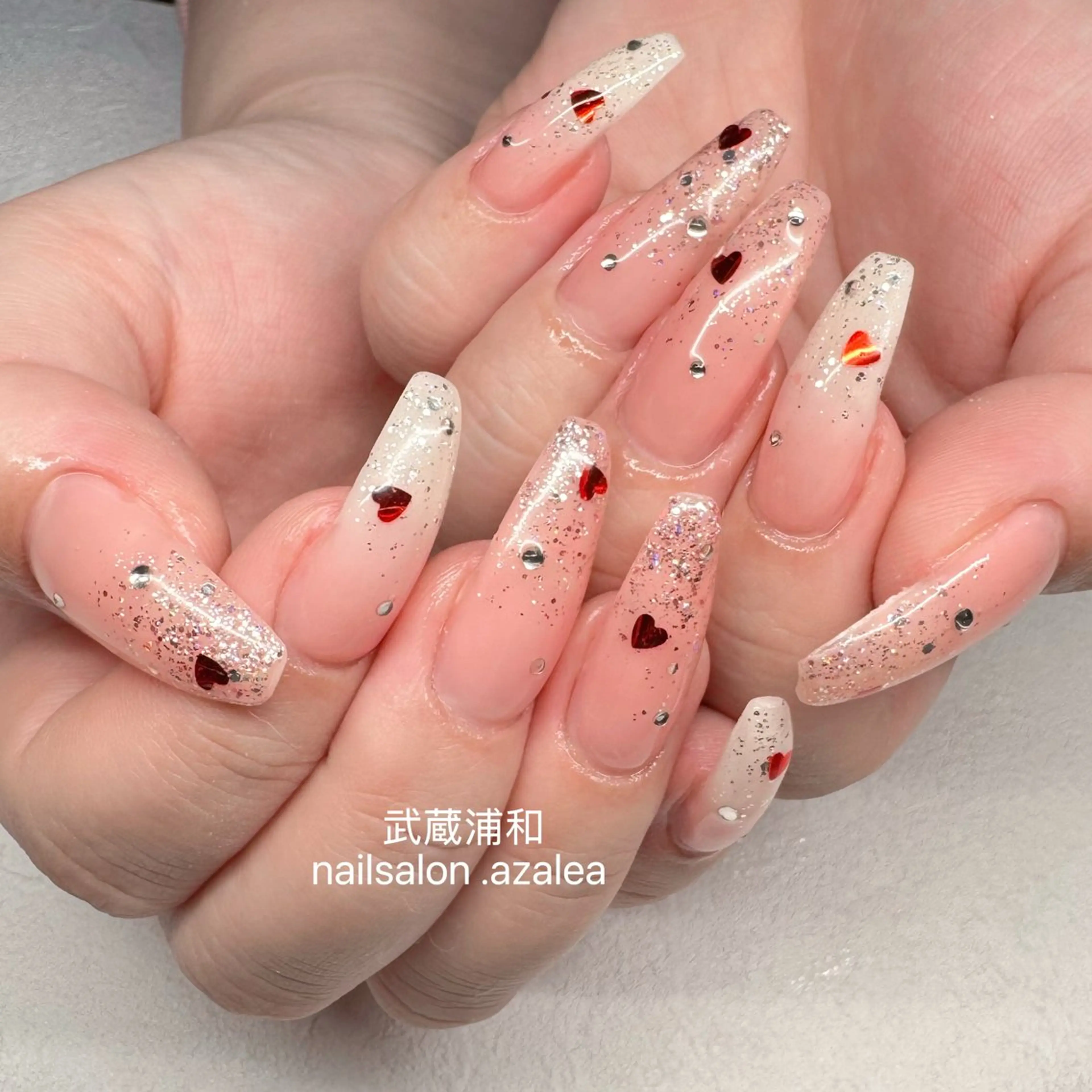 ネイル ハンドネイル R inのネイルデザイン