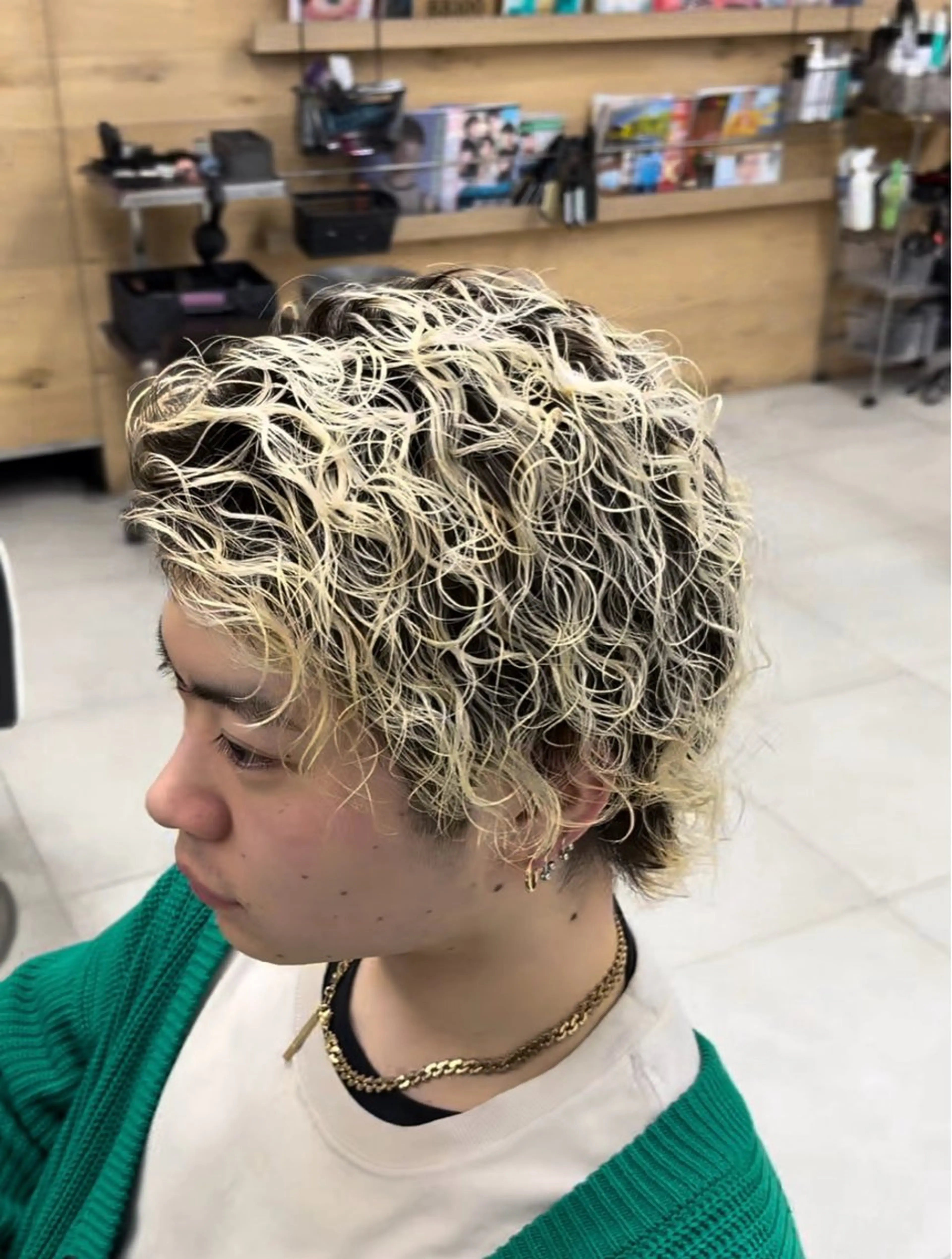 〖新規様限定〗メンズカット＋フルブリーチ＋パーマ💫の写真