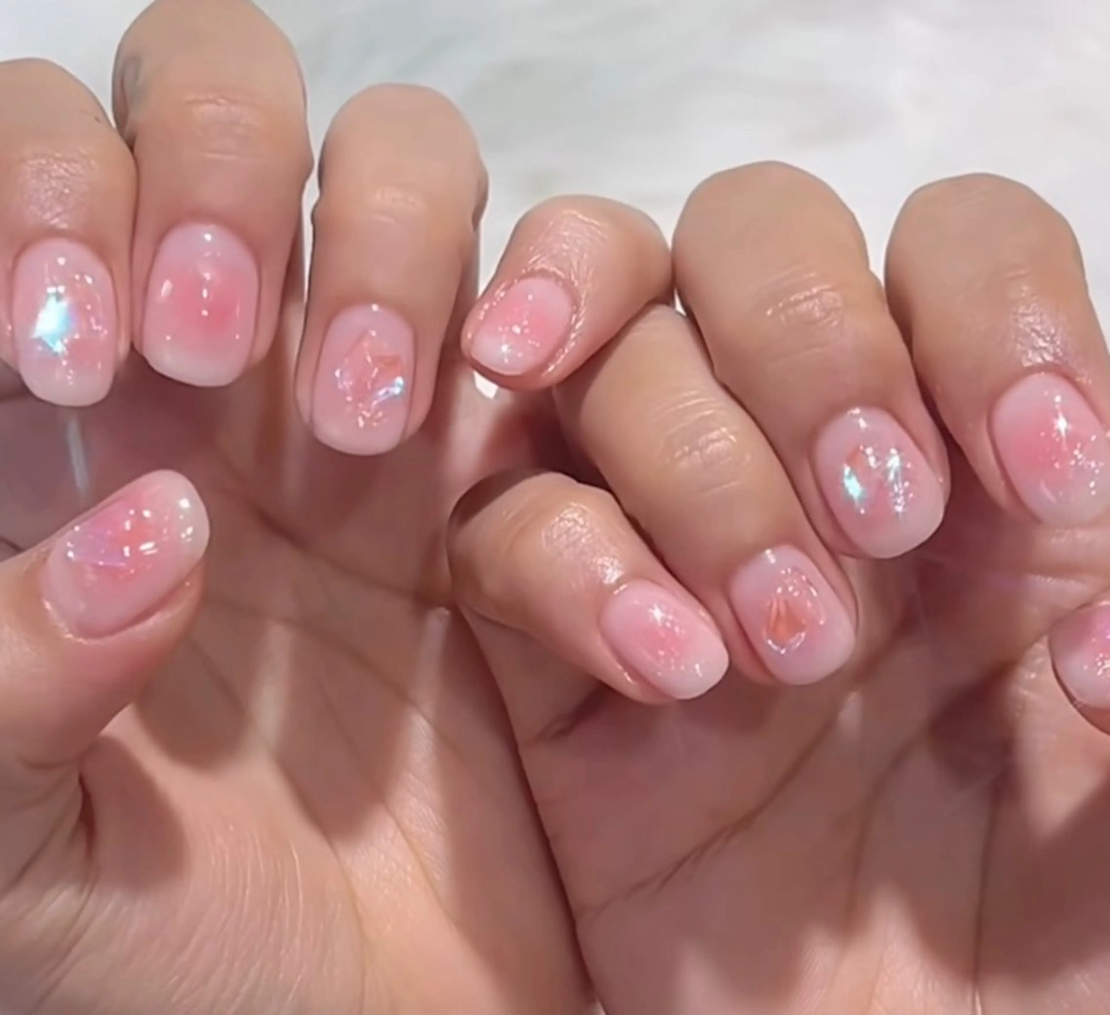 ネイル チークネイル ノミ ナミのネイルデザイン