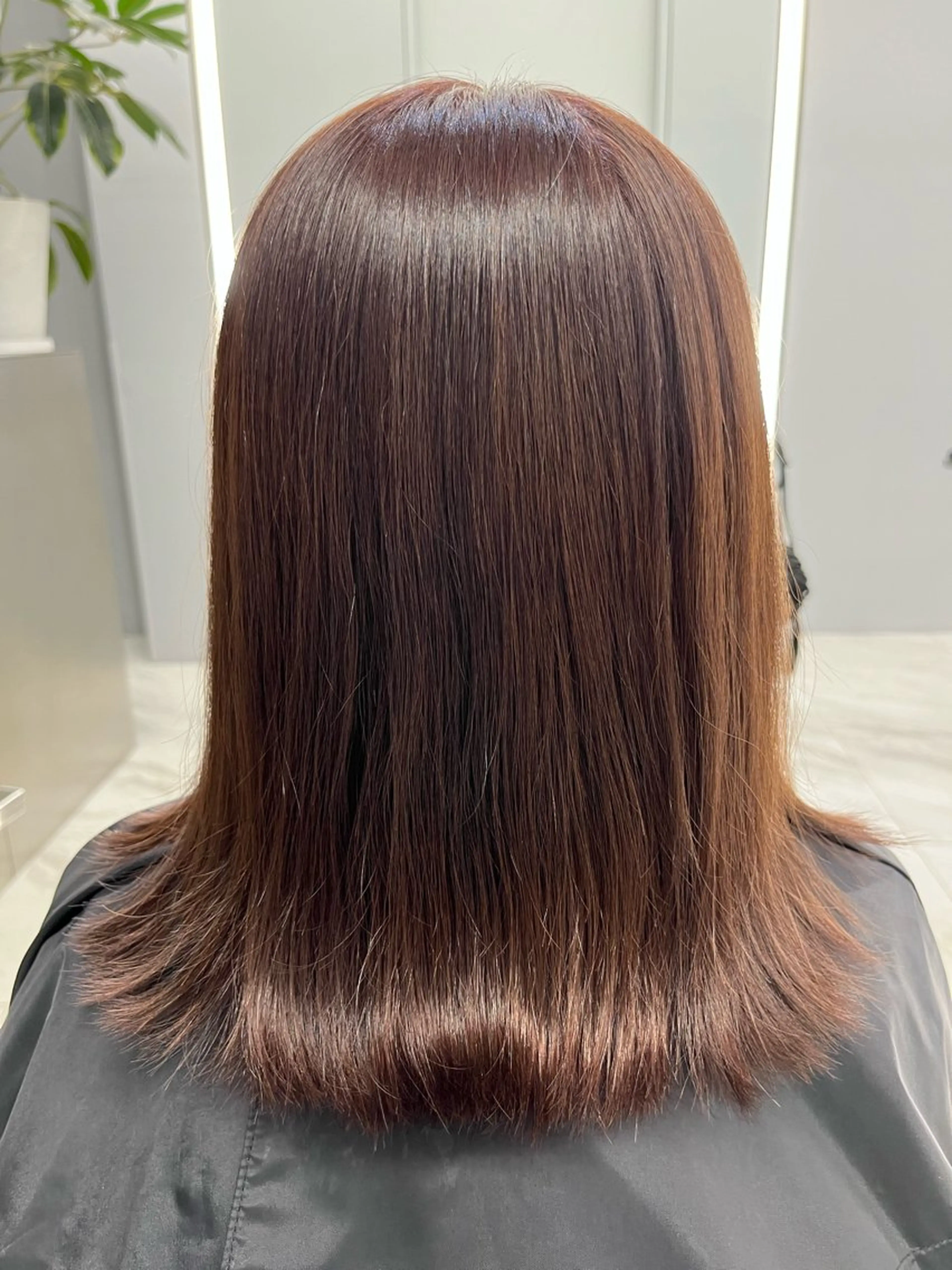 セミロング カラー 透明感ミルクティー✨ 西澤 ジュンヤのヘアスタイル