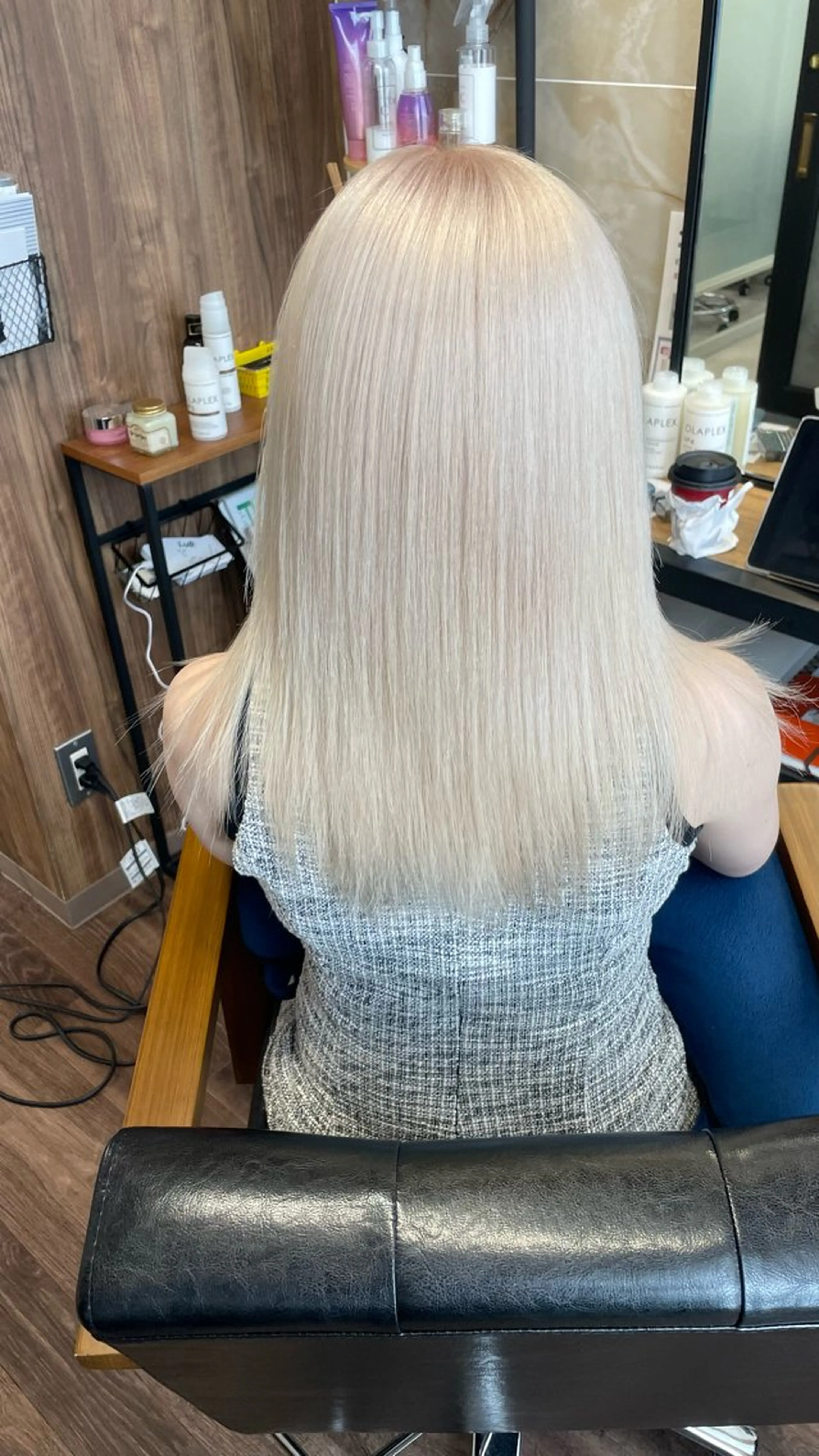 ミディアム カラー ヘアカラー トリートメント Lull (シェアサロンReco VIProom)所属・Lull1人美容室 バレイヤージュのヘアスタイル