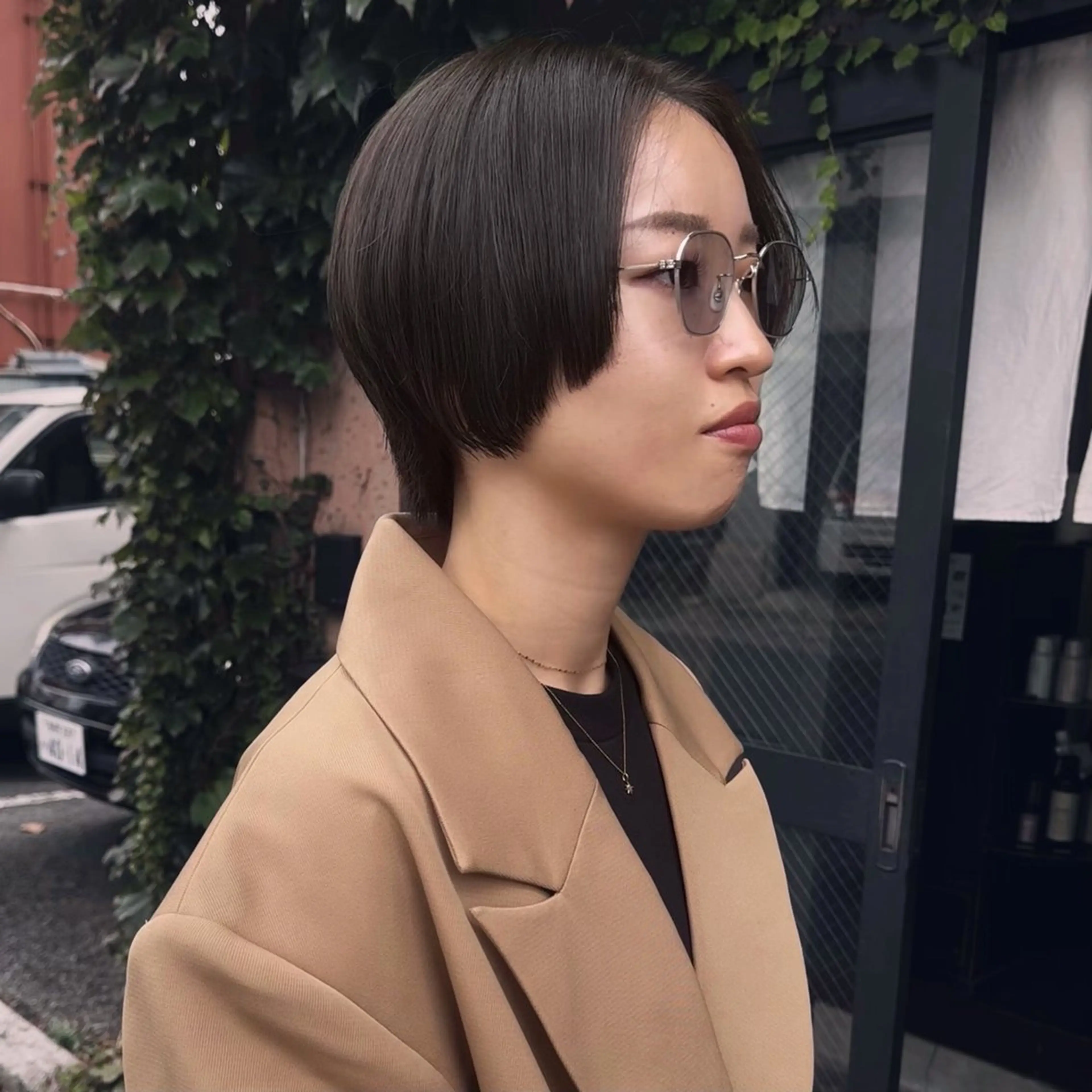 ショート ヘアカラー 中村 功樹のヘアスタイル