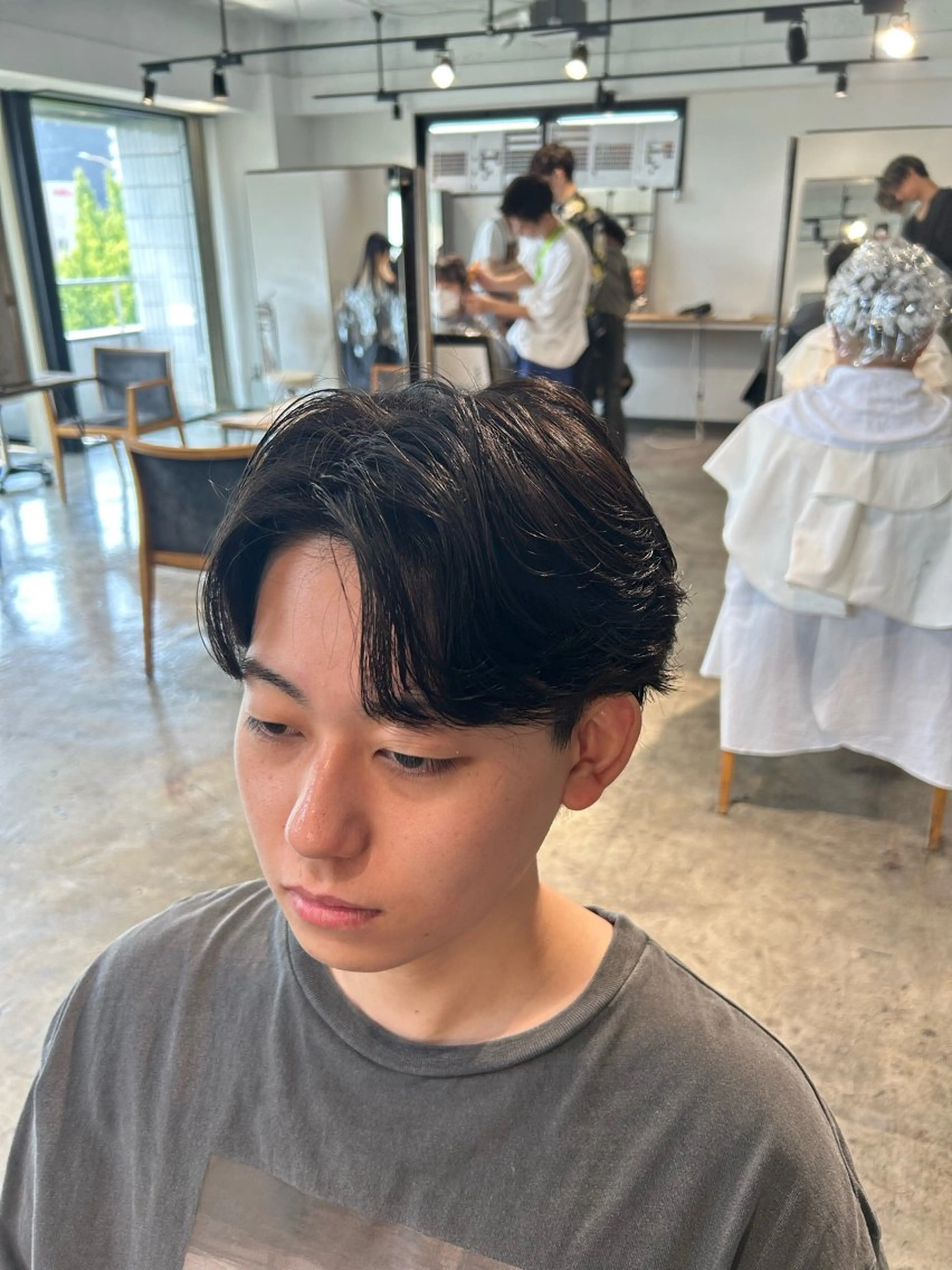 ショート パーマ メンズ センターパート ダウンパーマ カルマパーマ メンズ韓国風 マッシュウルフ カット become men's hair 名駅店所属・名駅/フェザーパーマ 韓国ヘア/森岡のヘアスタイル