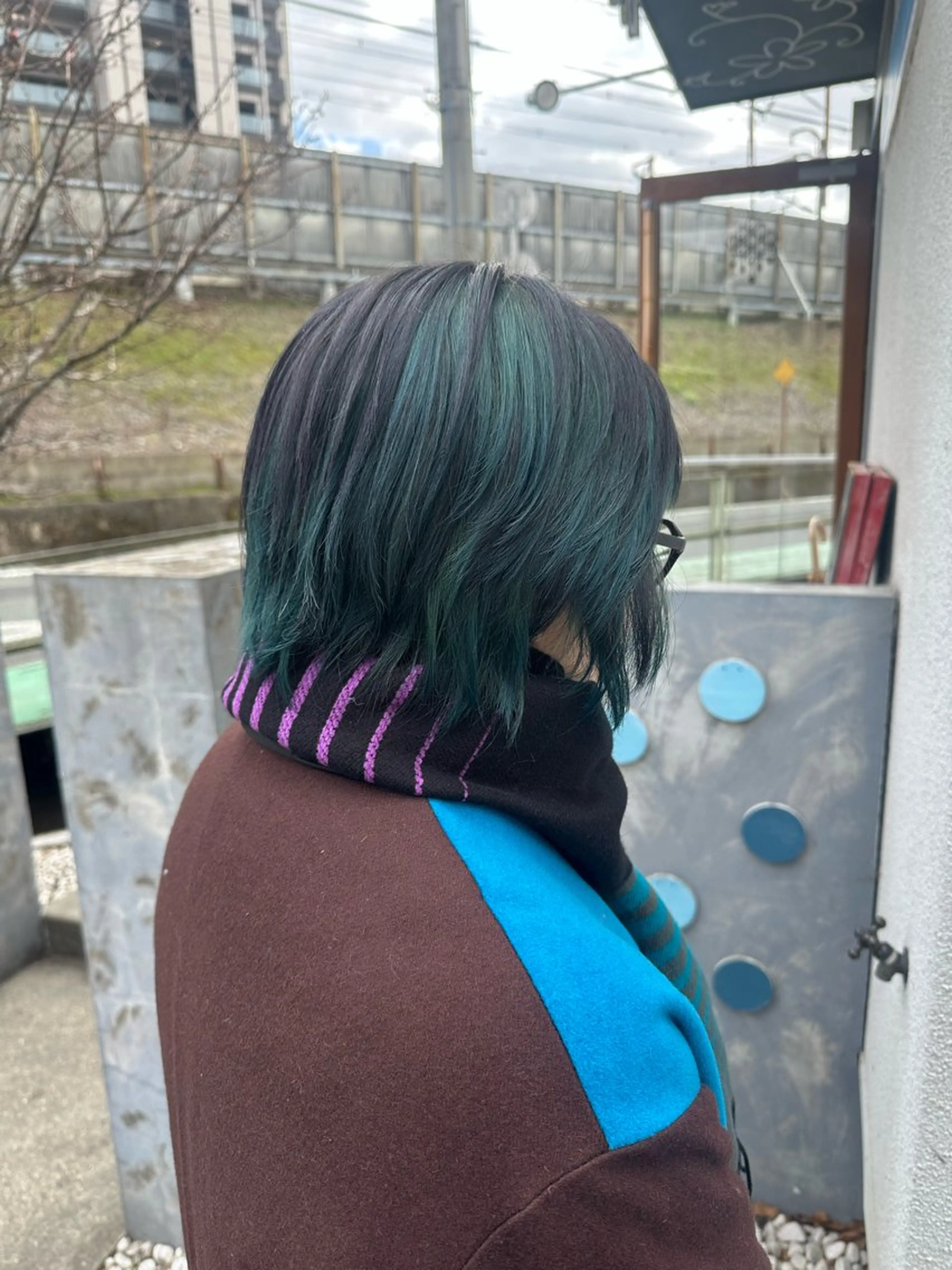 ショート カラー デザインカラー ヘアカラー 安達 望のヘアスタイル