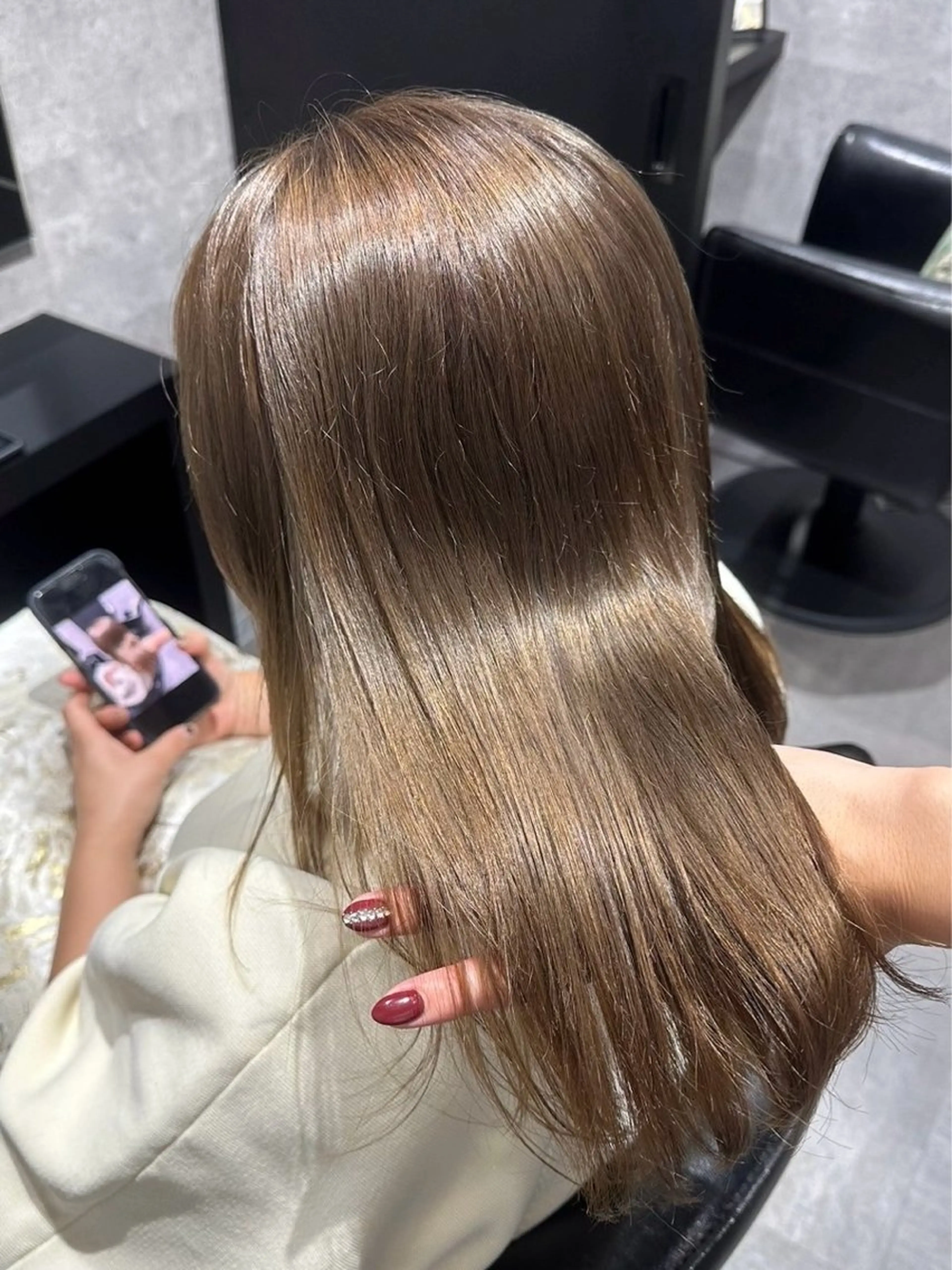 ロング 柔らかい透明感カラー 髪質改善/神戸のヘアスタイル