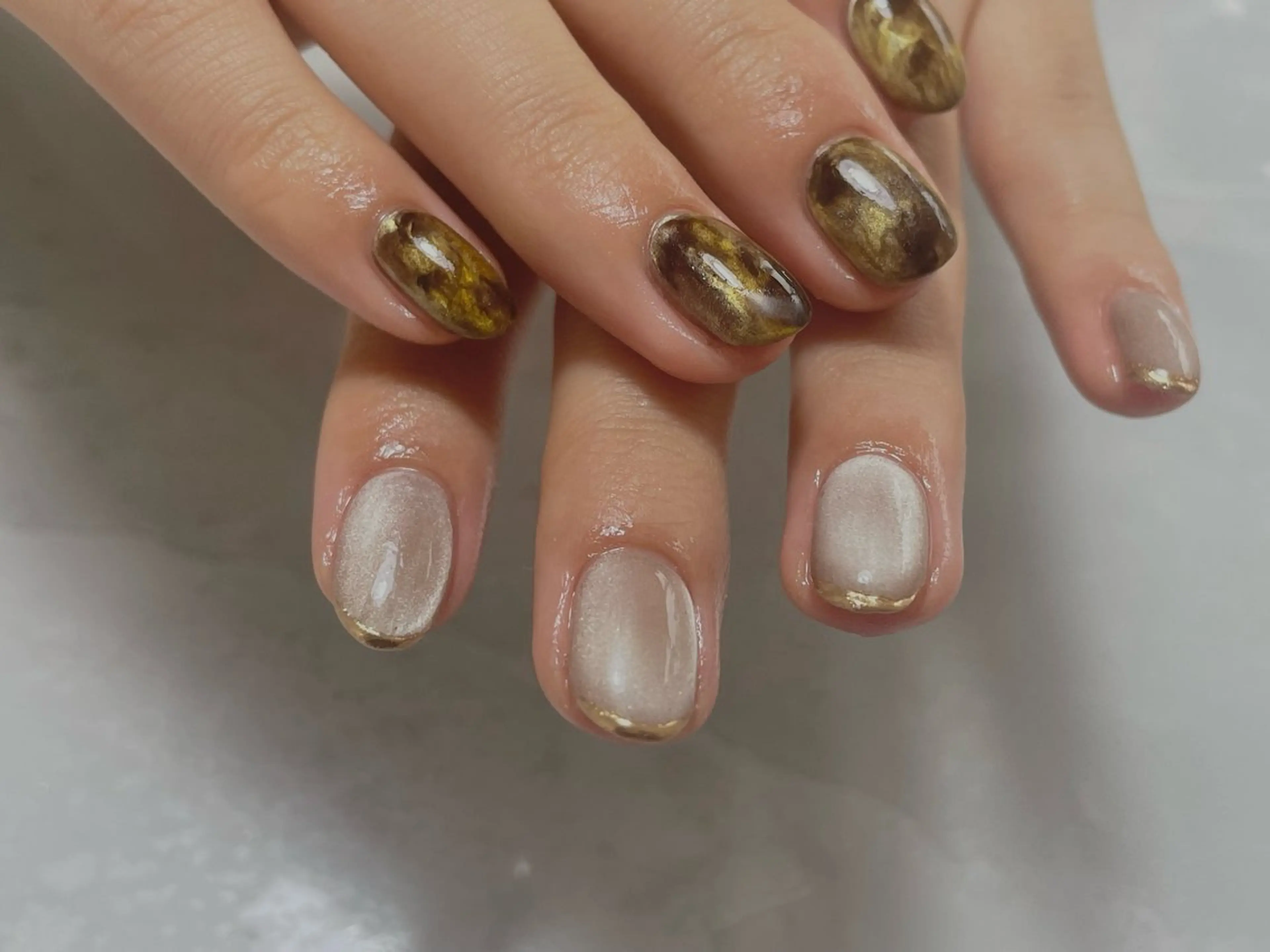 ネイル べっ甲ネイル フレンチネイル マグネットネイル ミラーネイル 宮當 絵里果のネイルデザイン