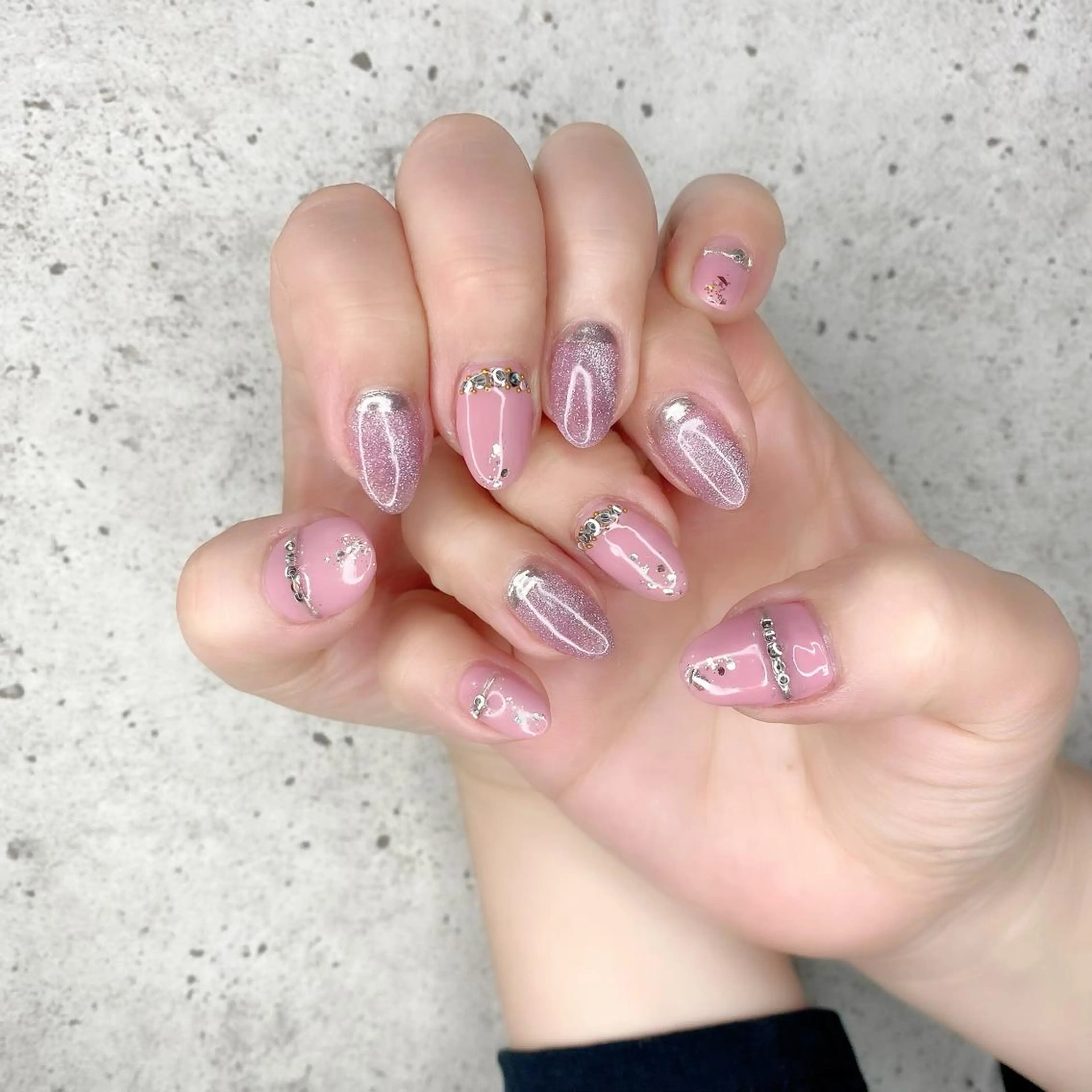 ミディアム カラー パーマ ヘアアレンジ メンズ キッズ ネイル マツエク・マツパ アイブロウ ピンクカラー パープルカラー カラーマツエク フラッシュネイル キラキラネイル ハンドネイル Salon Kのネイルデザイン