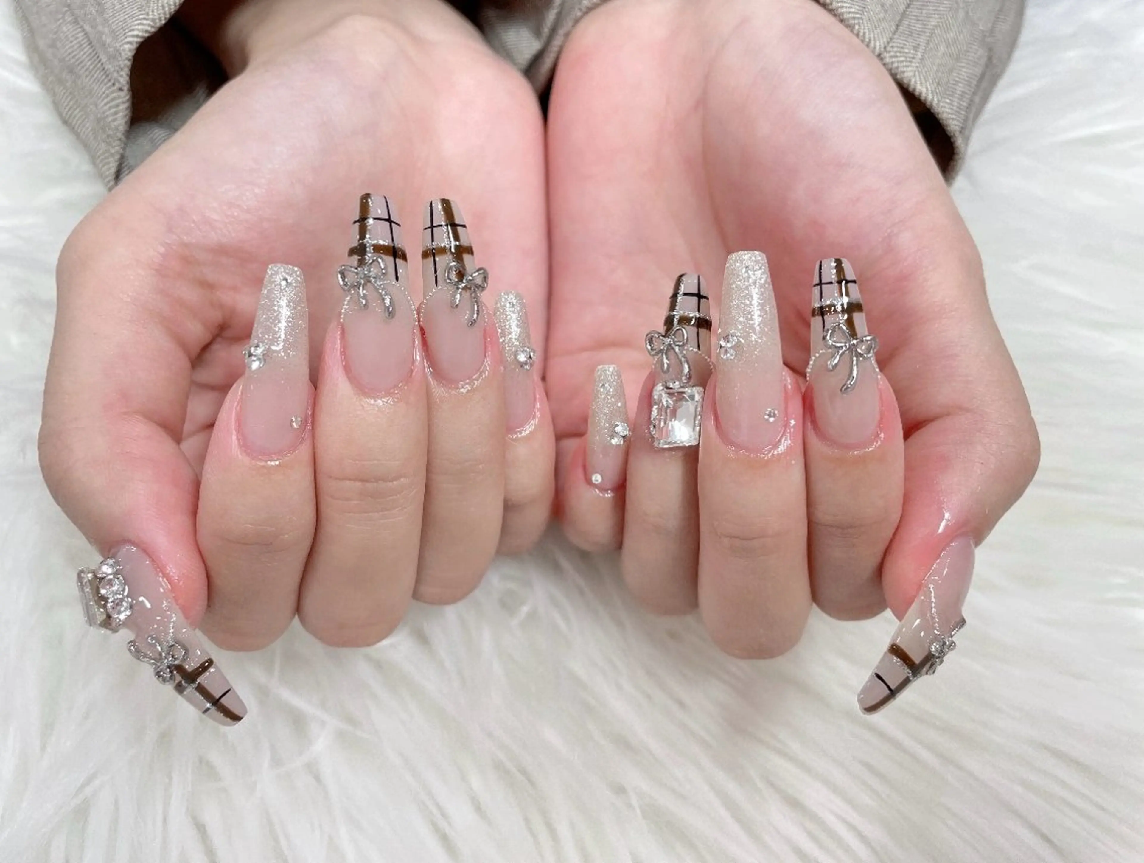 ネイル アートネイル べっ甲ネイル チークネイル 成人式 長さ出し ハンドネイル ハンドケア For you. Nail Salonのネイルデザイン