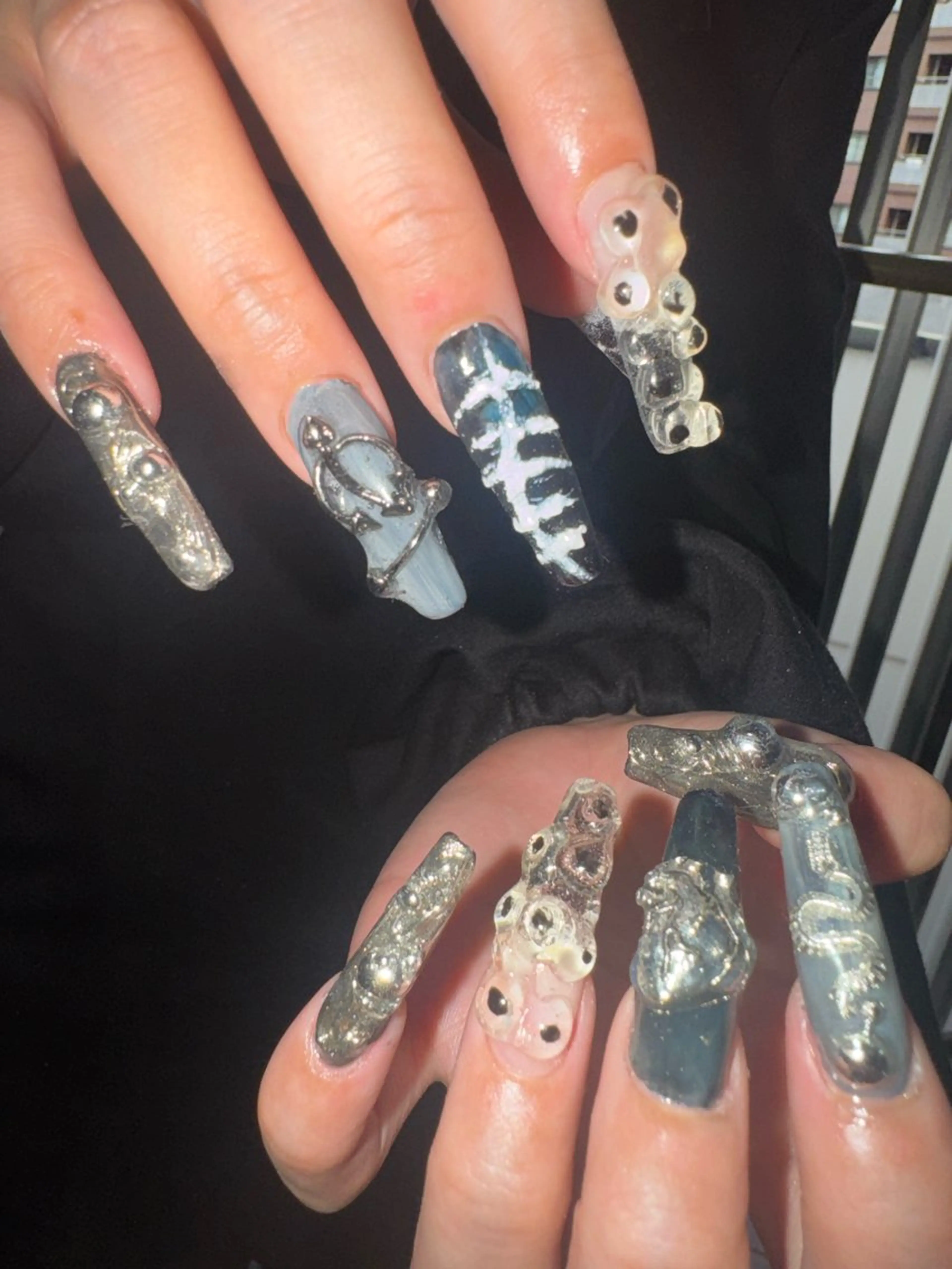 ネイル ハンドネイル MITSUKI🪡 海外/個性派/ロングのネイルデザイン