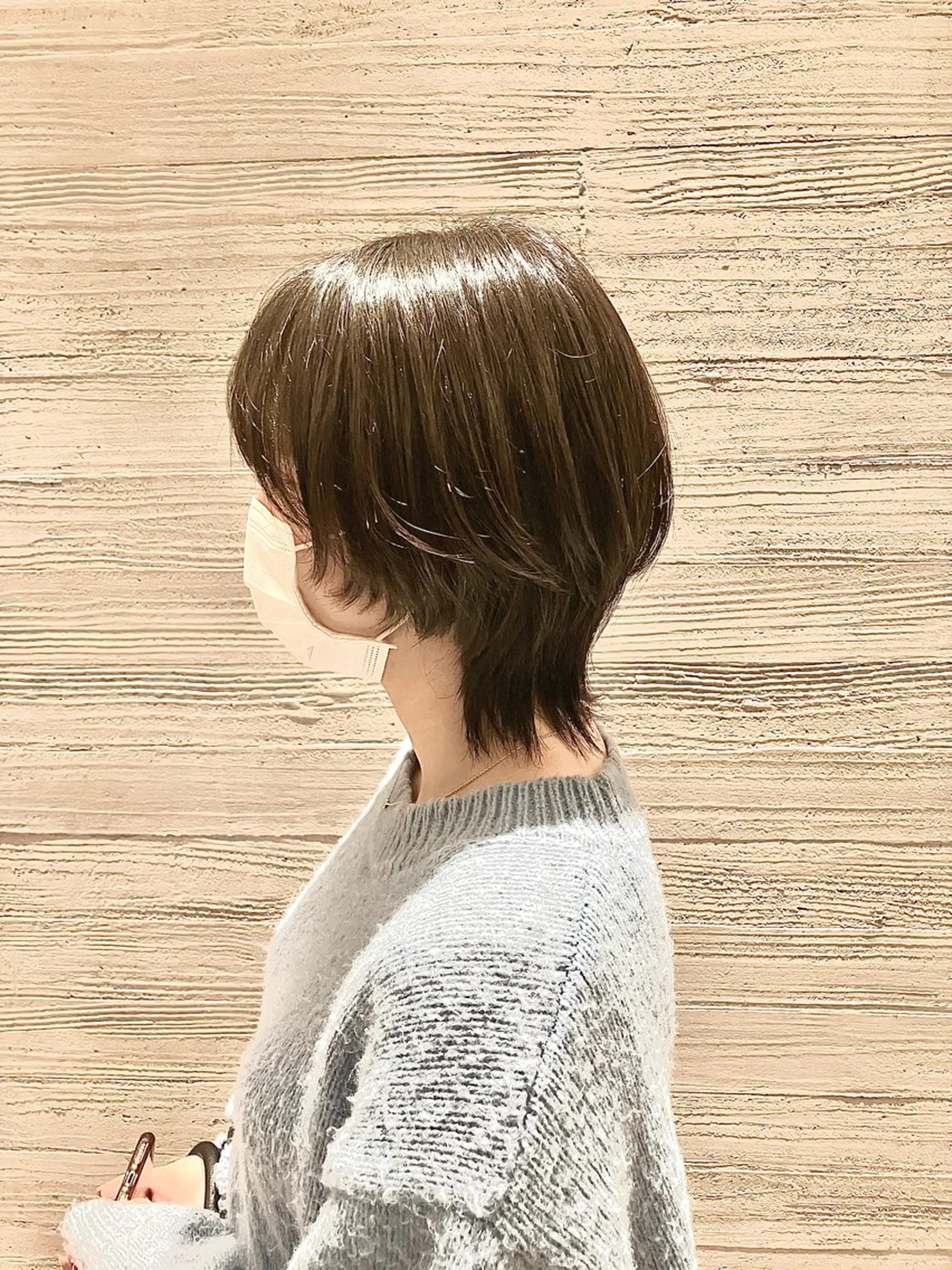 ショート ショートヘア ウルフカット サキ🤍ハイトーン 🩰くびれ巻きヘアのヘアスタイル