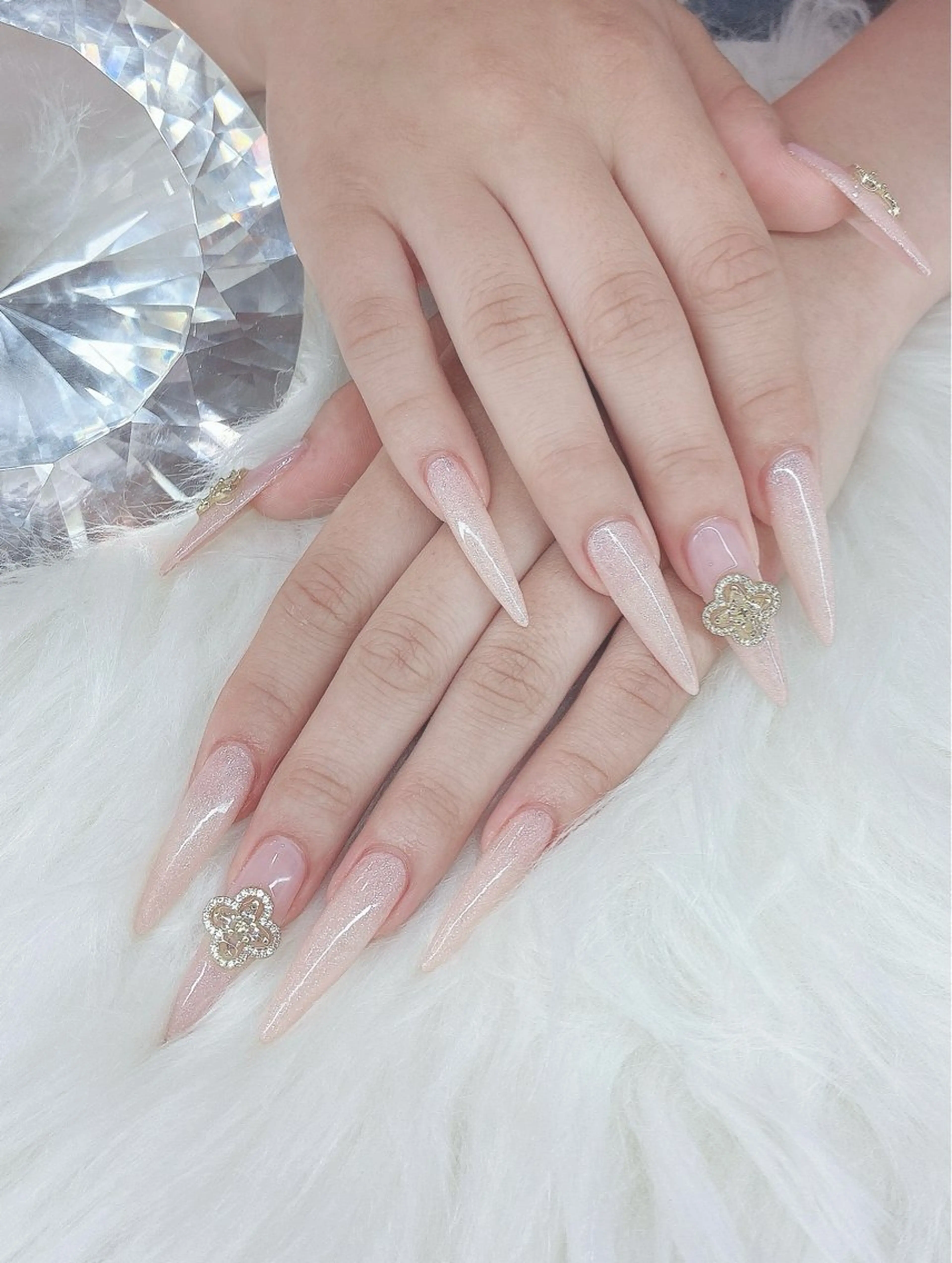 ネイル LoaChaton kaeのネイルデザイン